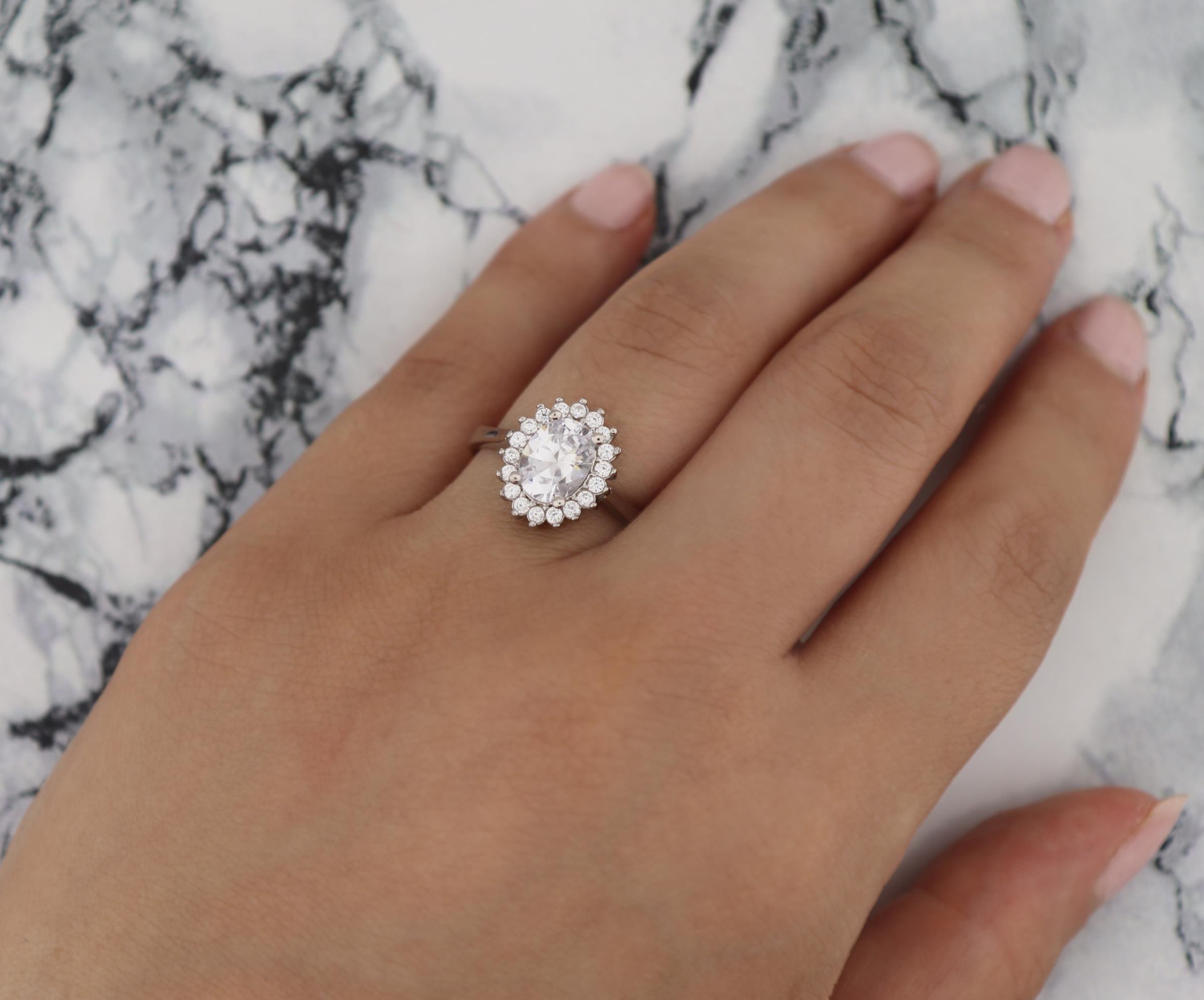 925 Ayar Gümüş Beyaz Oval Anturaj Takı Seti