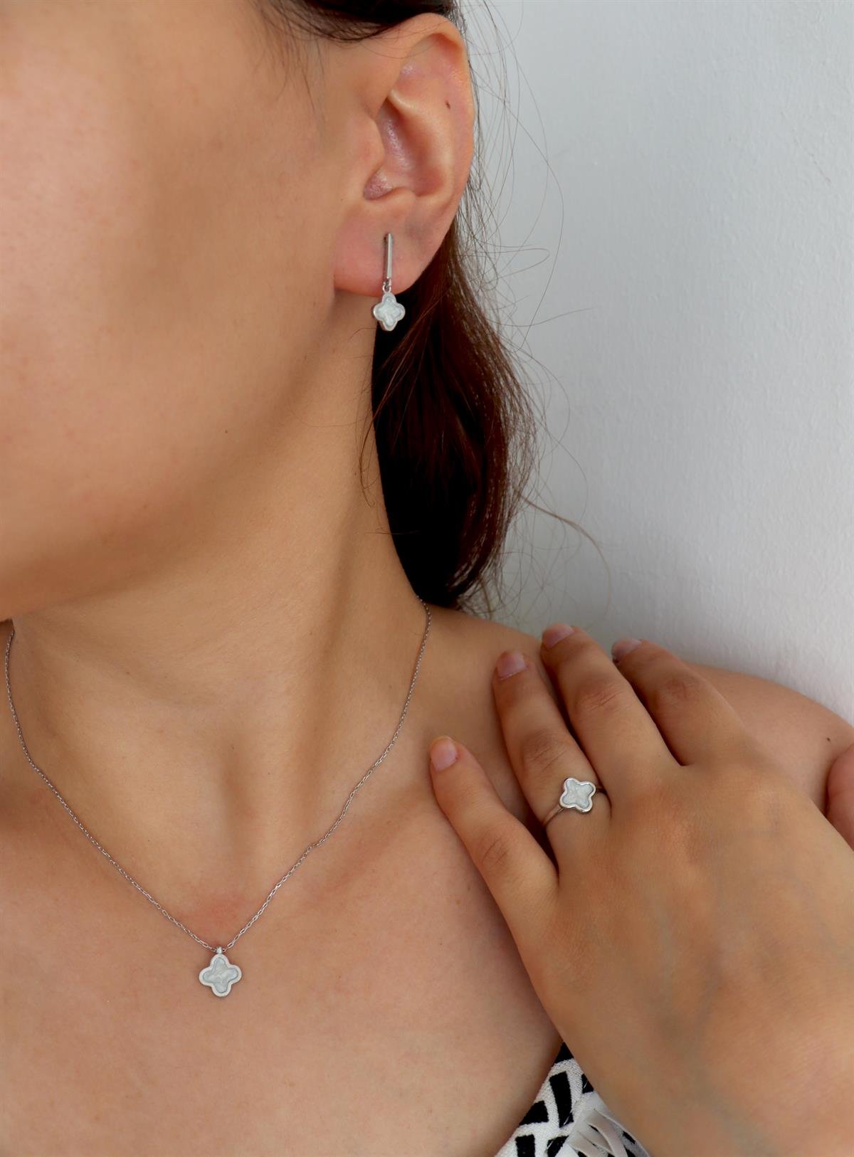 925 Ayar Gümüş Beyaz Sedefli Yonca Takı Seti