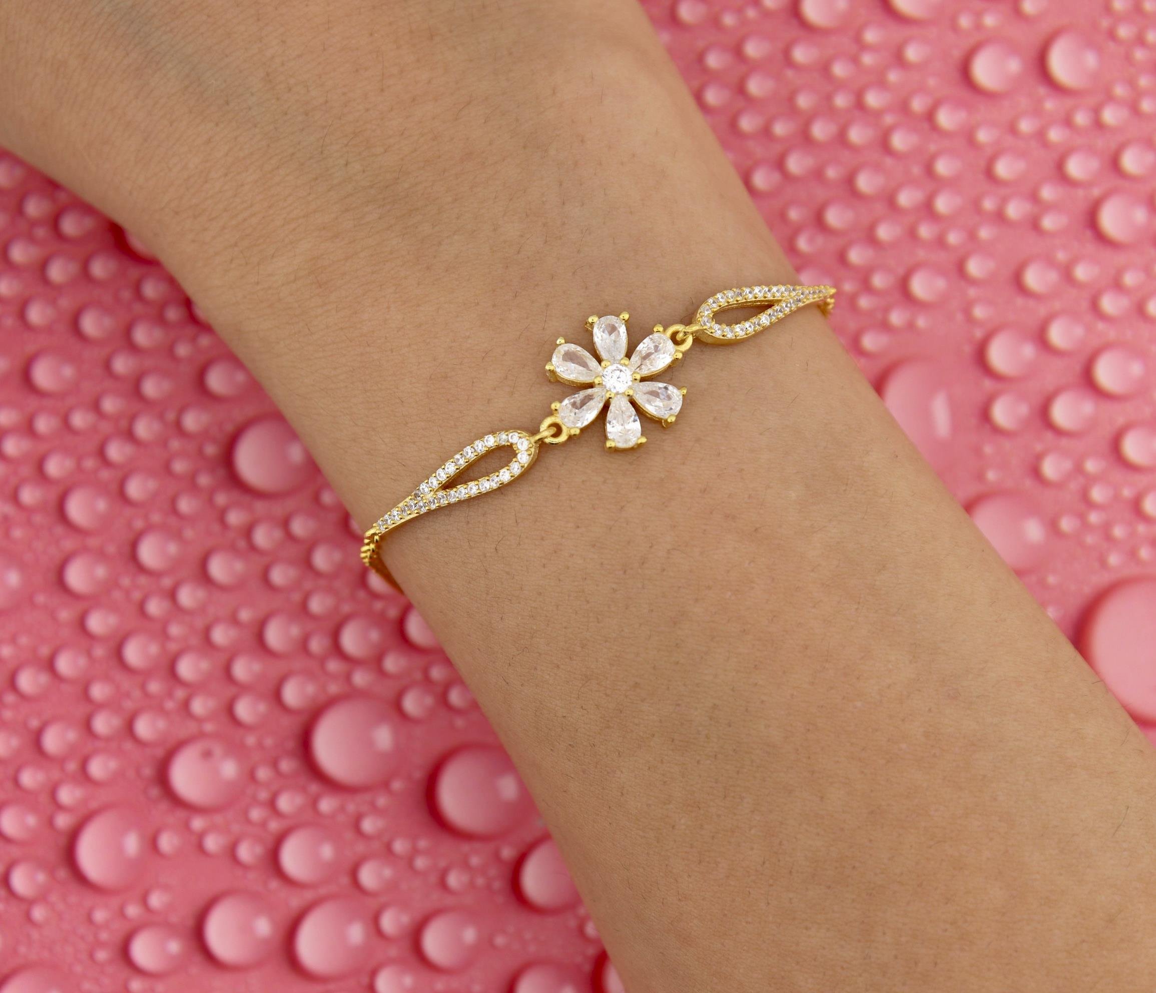 925 Ayar Gümüş Beyaz Taşlı Çiçek Bileklik