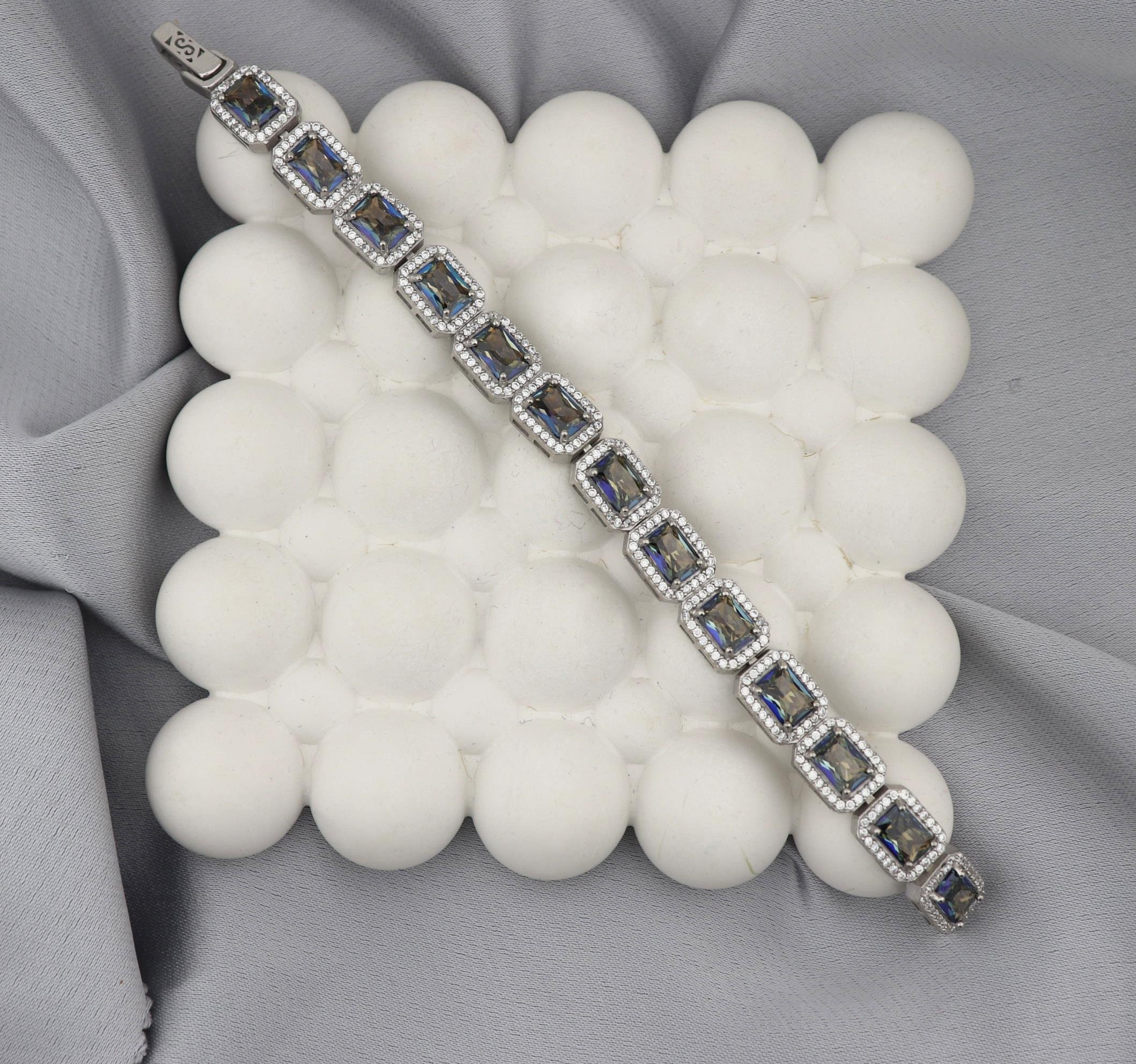 925 Ayar Gümüş Blue Topaz Baget Taşlı Bileklik