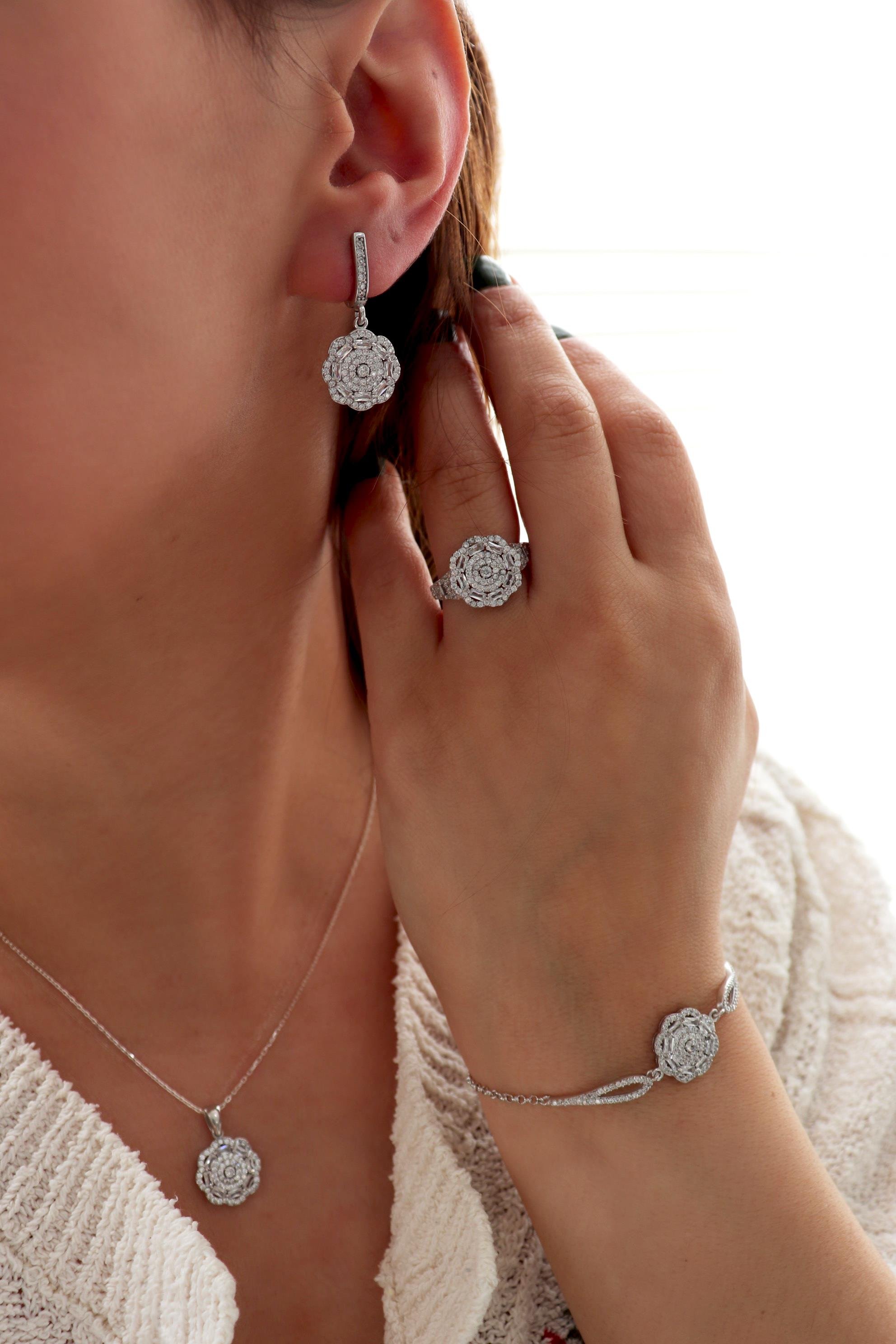 925 Ayar Gümüş Çiçek Takı Seti