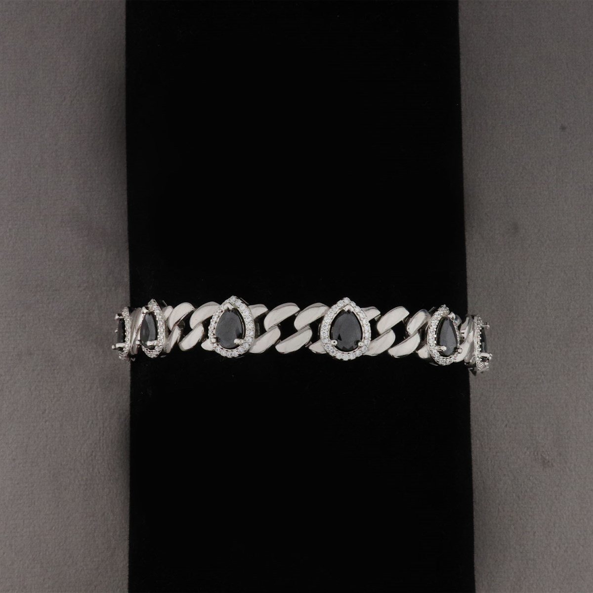 925 Ayar Gümüş Damla Desen Siyah Şık Bileklik