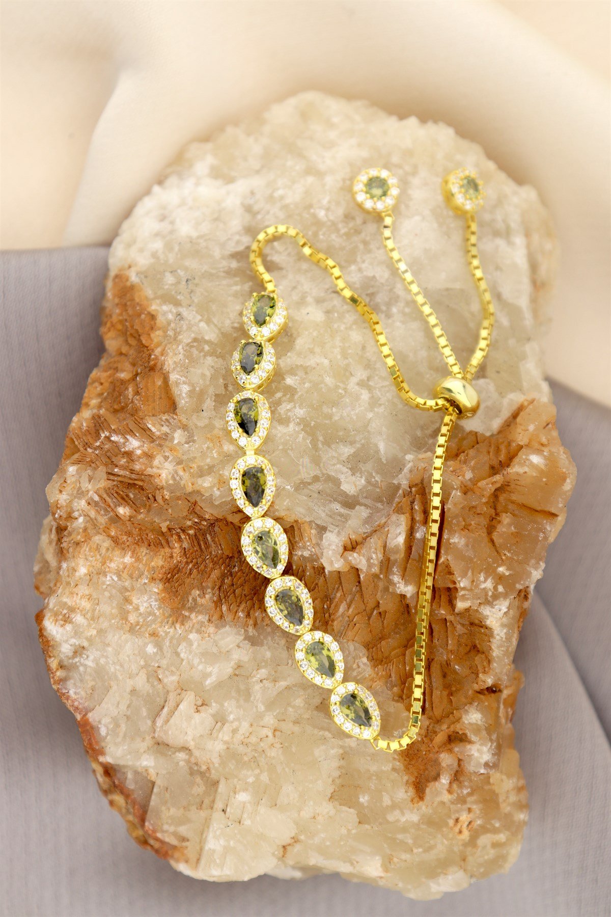 925 Ayar Gümüş Damla Taş Gold Bileklik