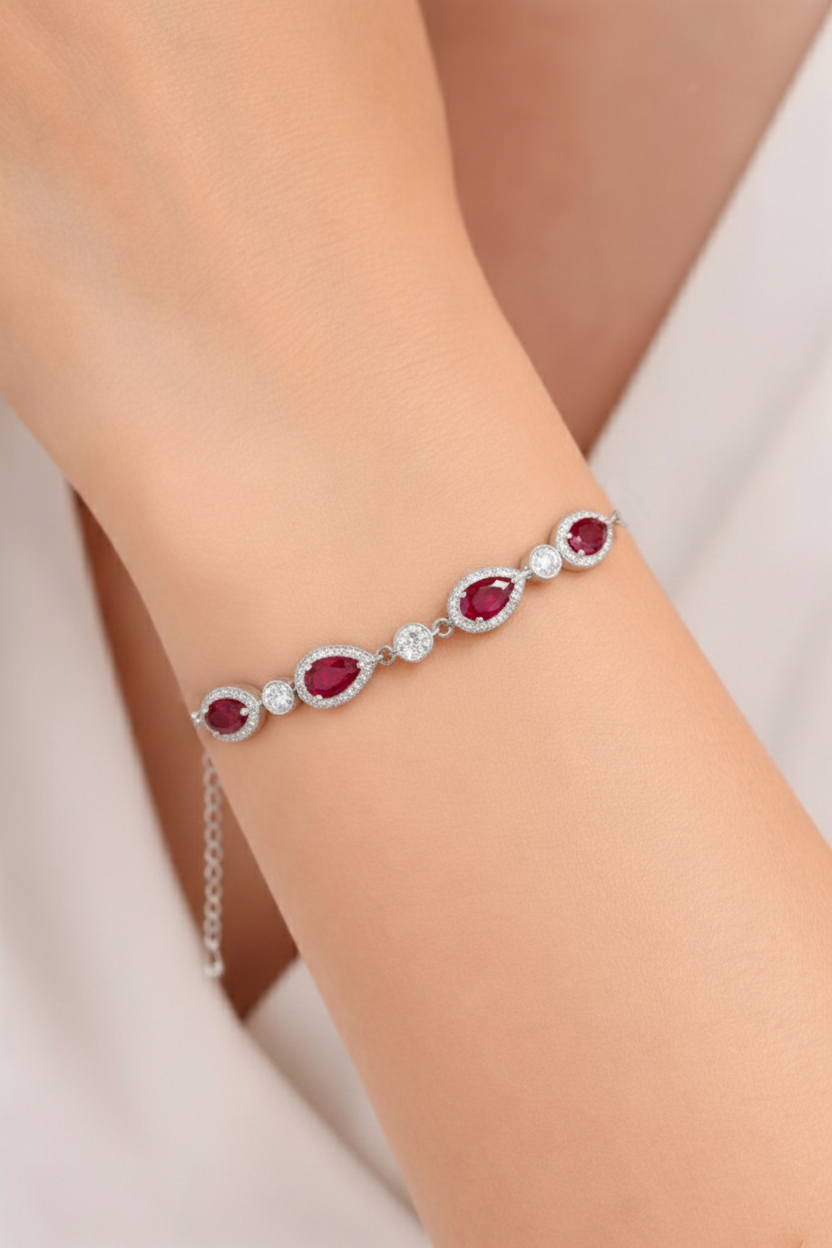 925 Ayar Gümüş Elegance Kırmızı Damla Detaylı Bileklik