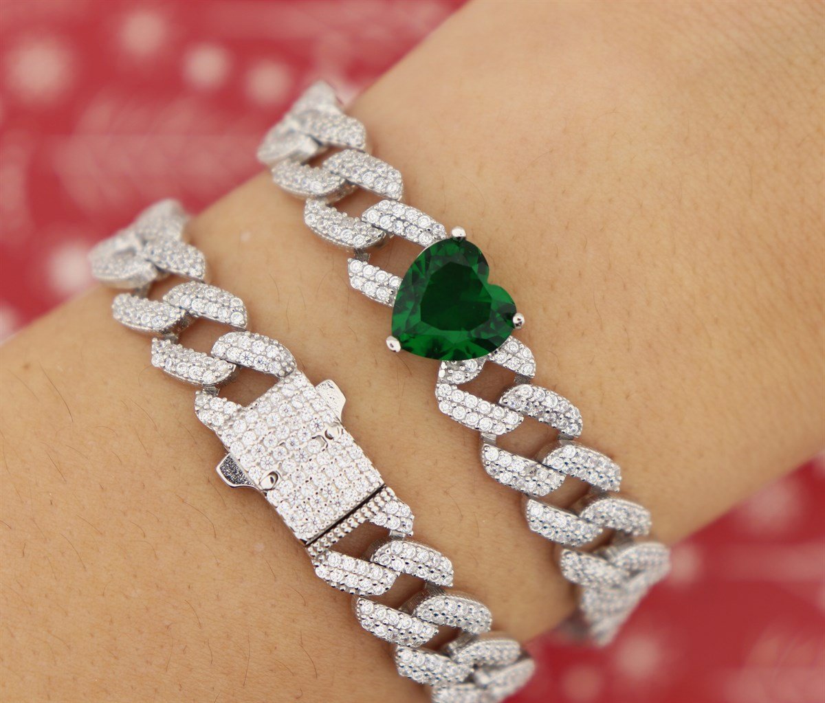 925 Ayar Gümüş Gurmet Zincir Zümrüt Kalp Detay Rodyumlu Gümüş Bileklik