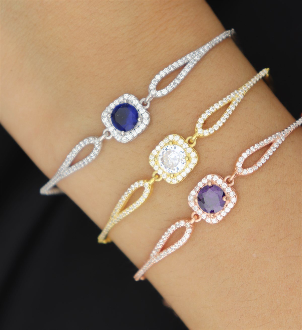 925 Ayar Gümüş Kare Pırlanta Modeli Bileklik