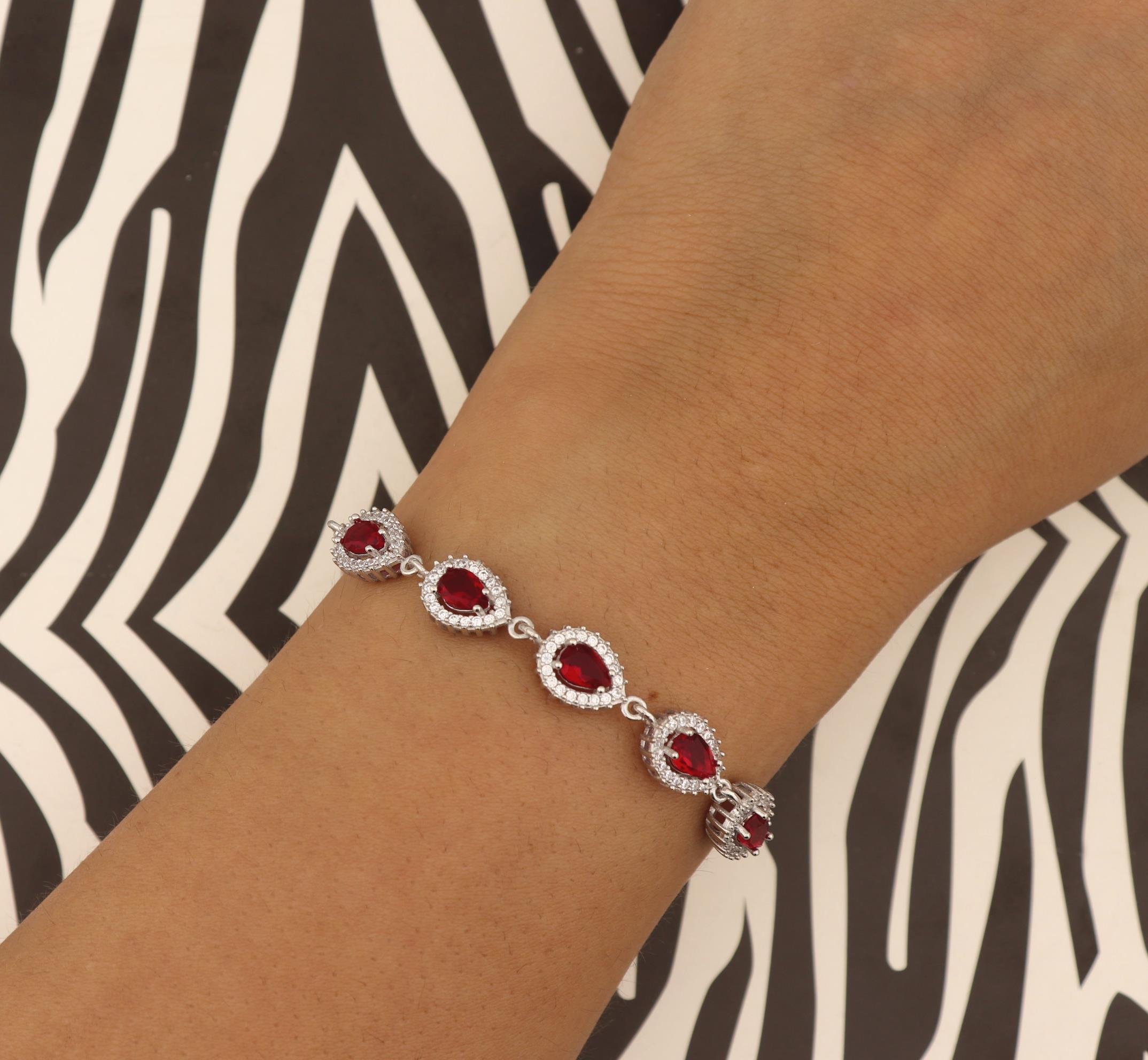 925 Ayar Gümüş Kırmızı Damla Taşlı Anturaj Bileklik