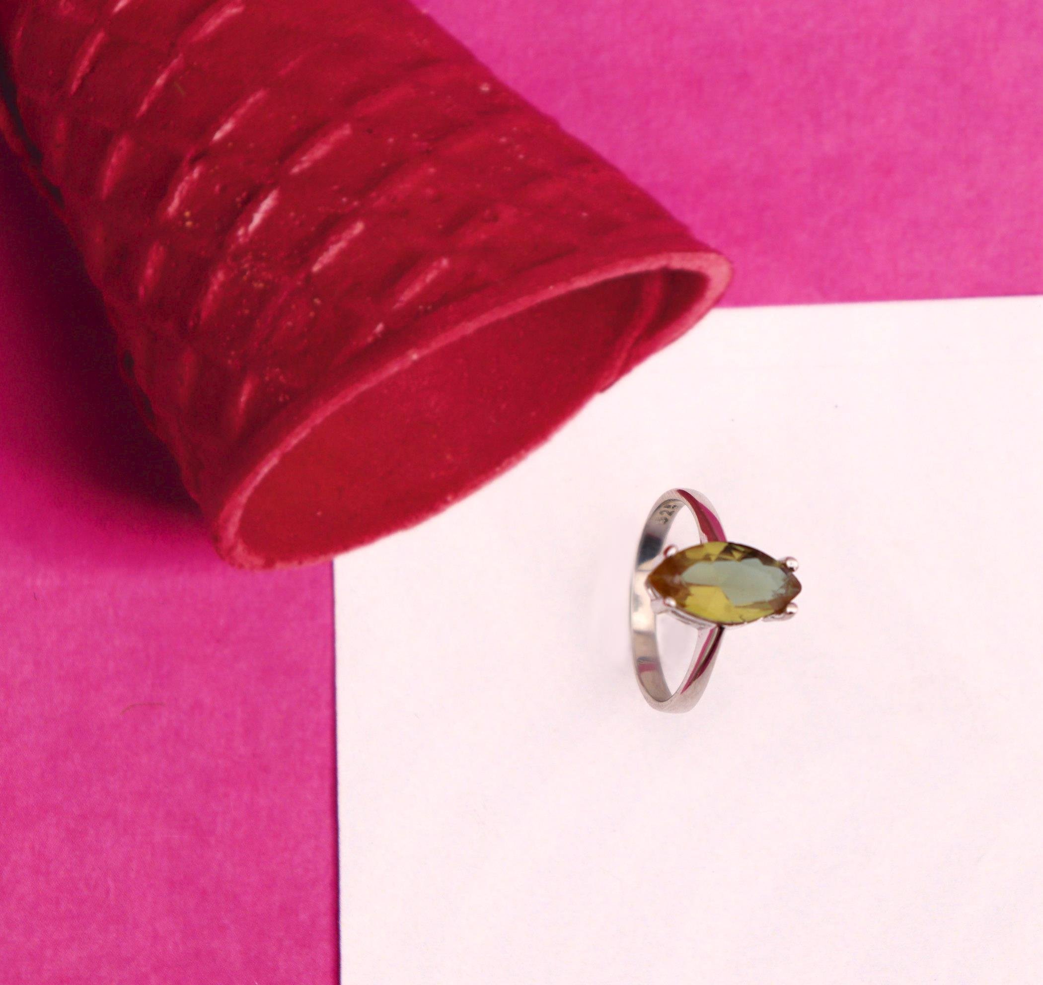 925 Ayar Gümüş Markiz Zultanit Taşlı Yüzük