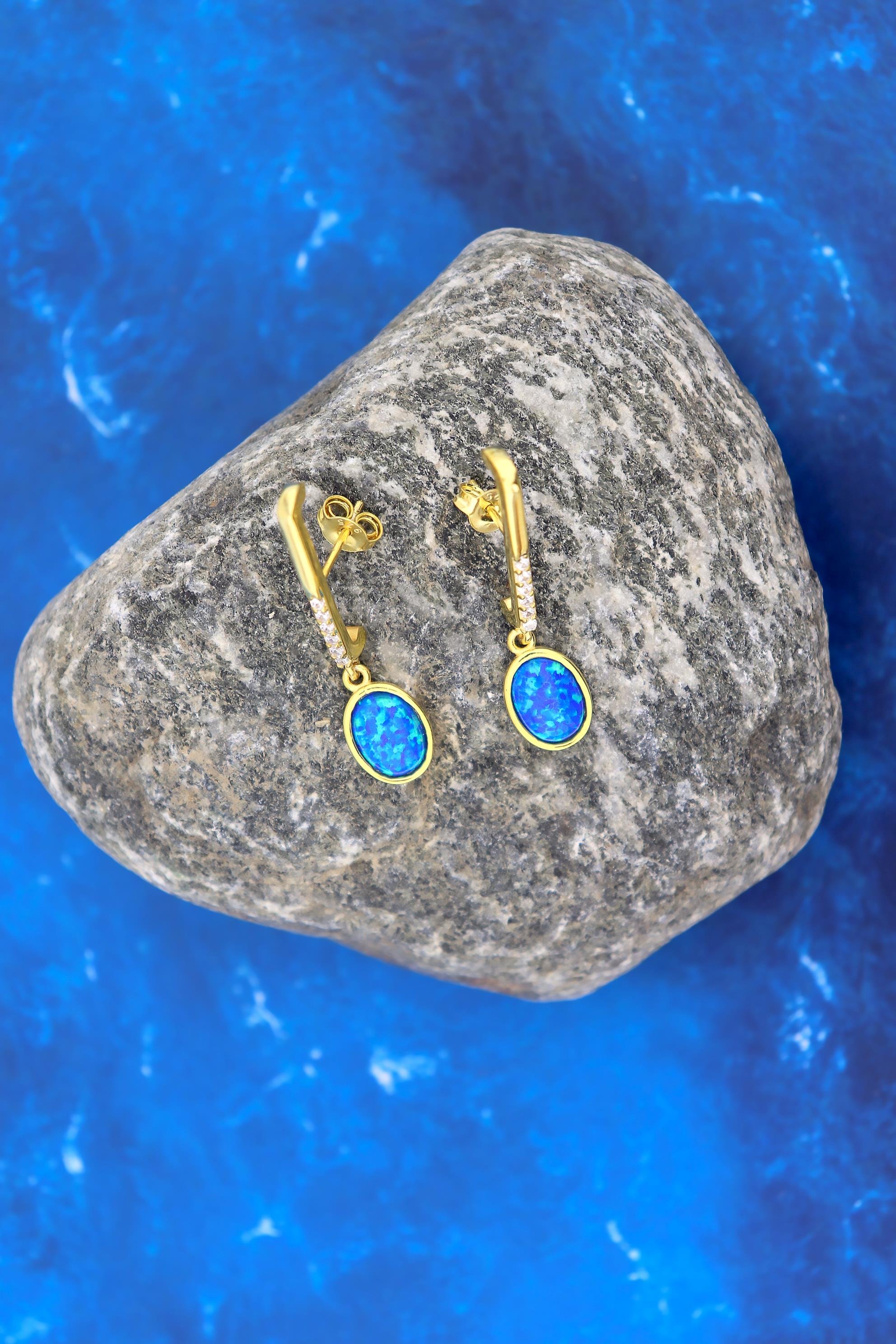 925 Ayar Gümüş Mavi Opal Oval Taşlı Küpe