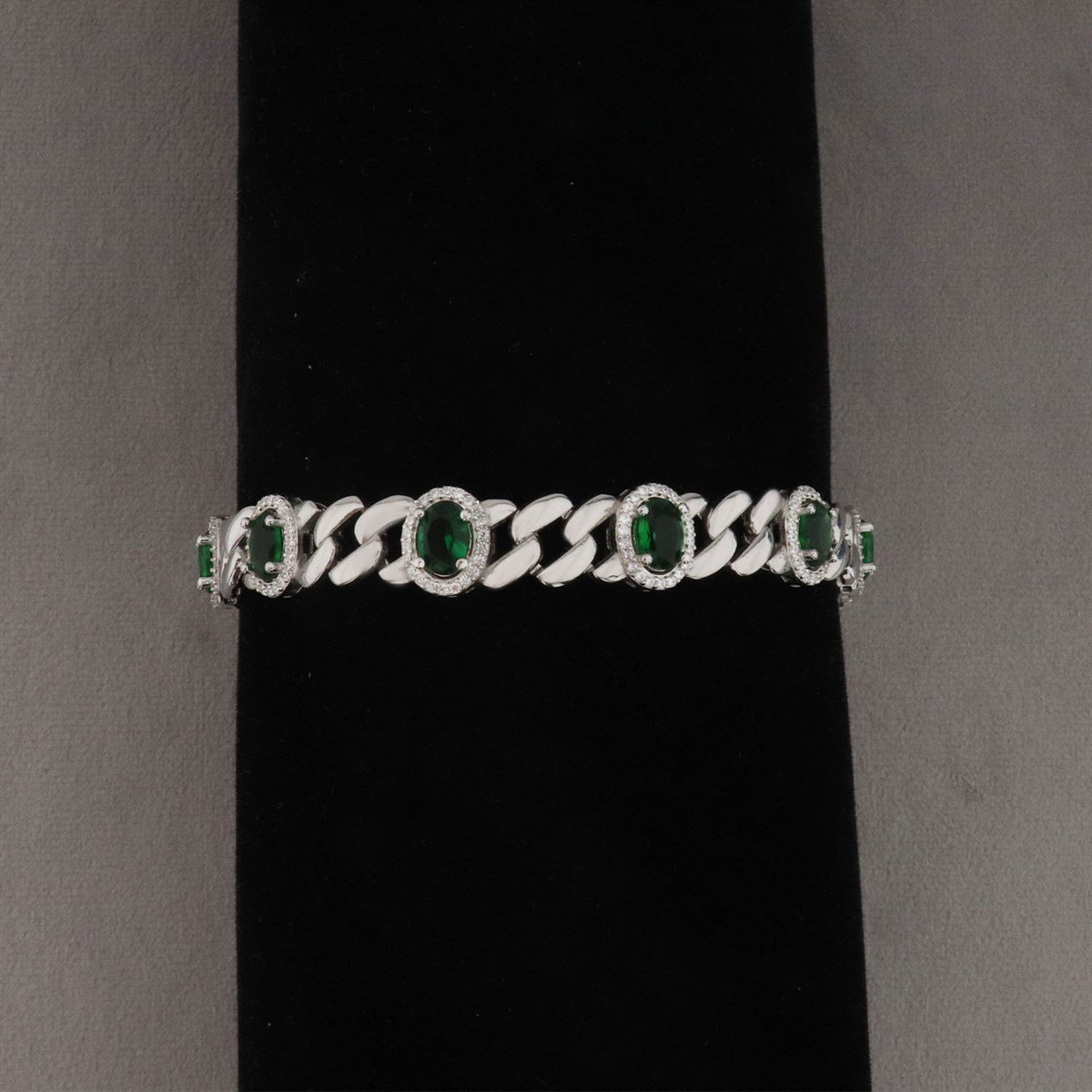 925 Ayar gümüş Oval Desen Zümrüt Yeşili Bileklik