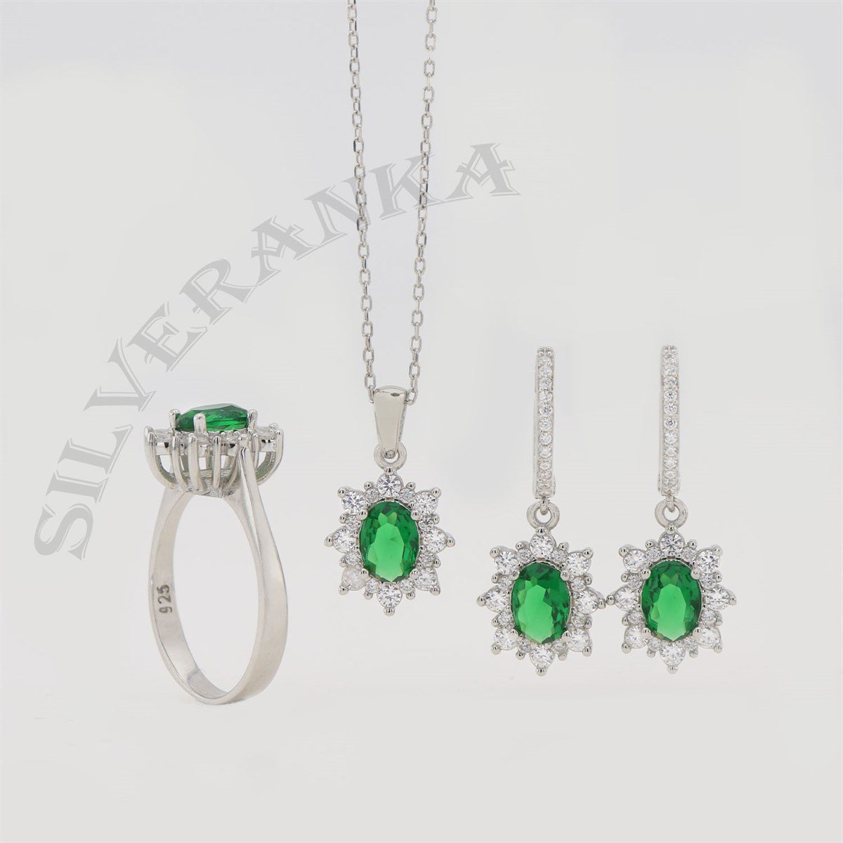 925 Ayar Gümüş Oval Zümrüt Yeşili  Anturaj Set