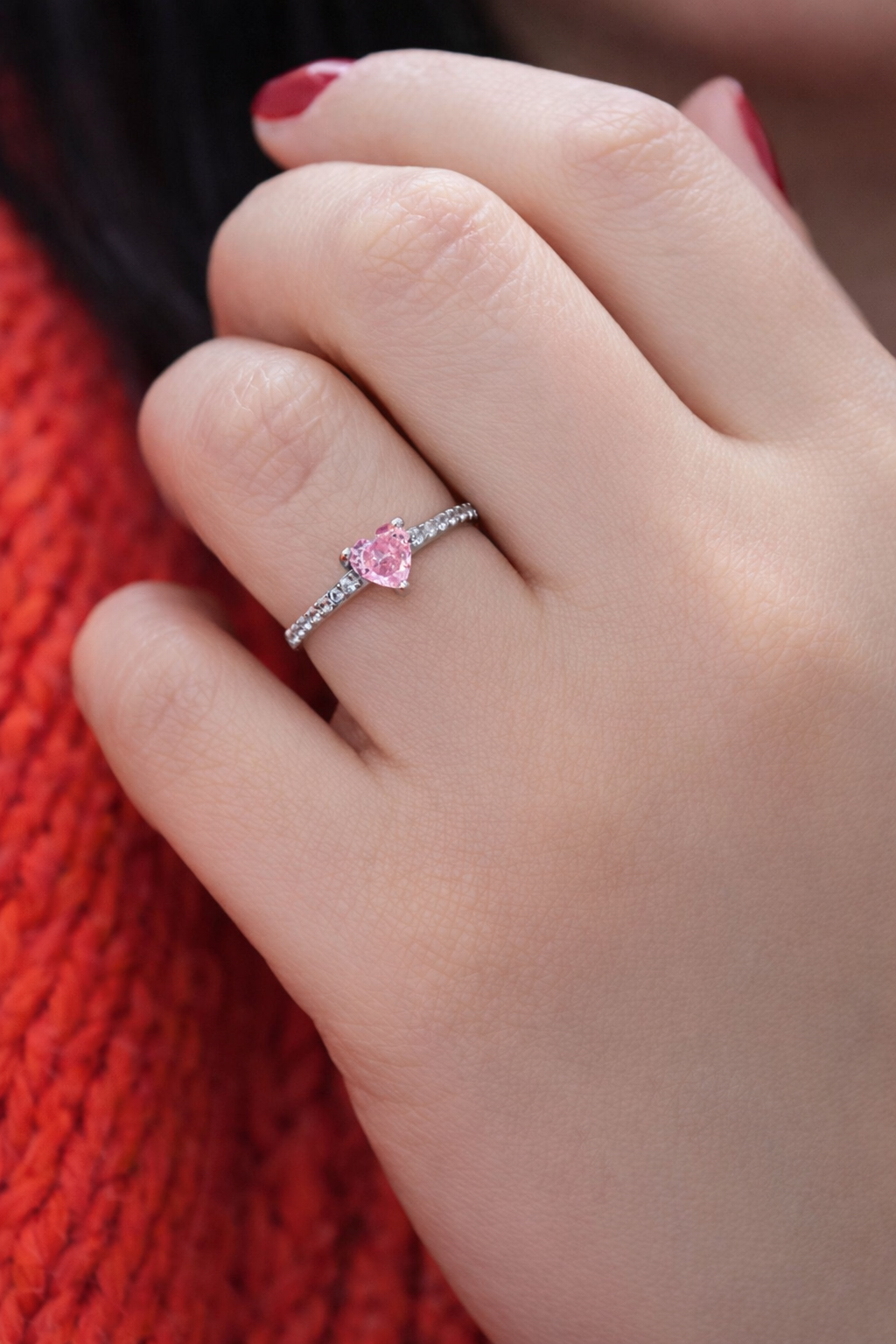 925 Ayar Gümüş Pembe Kalp Taşlı Zarif Yüzük