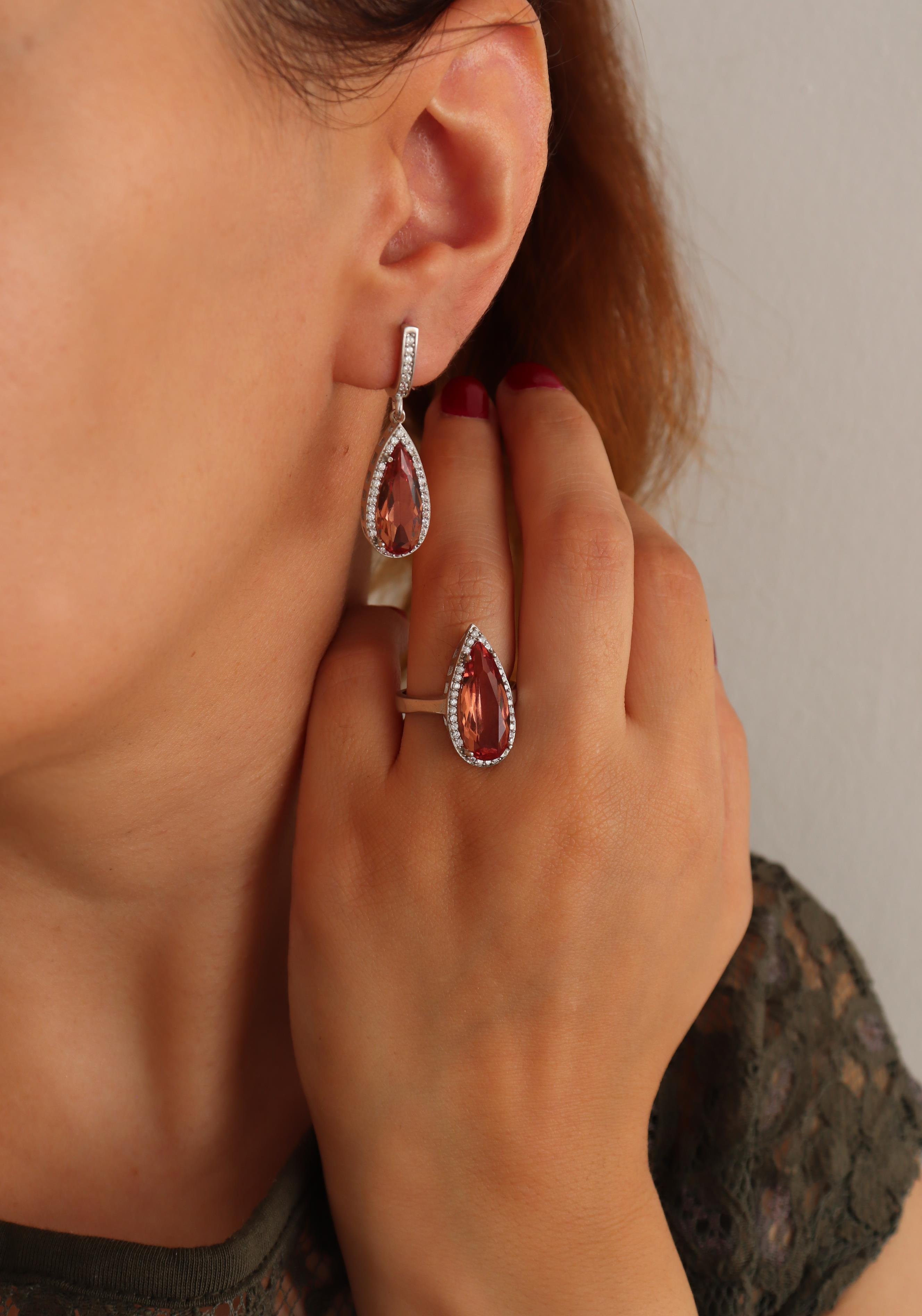 925 Ayar Gümüş Renk Değiştiren Damla Zultanit Taş Yüzük