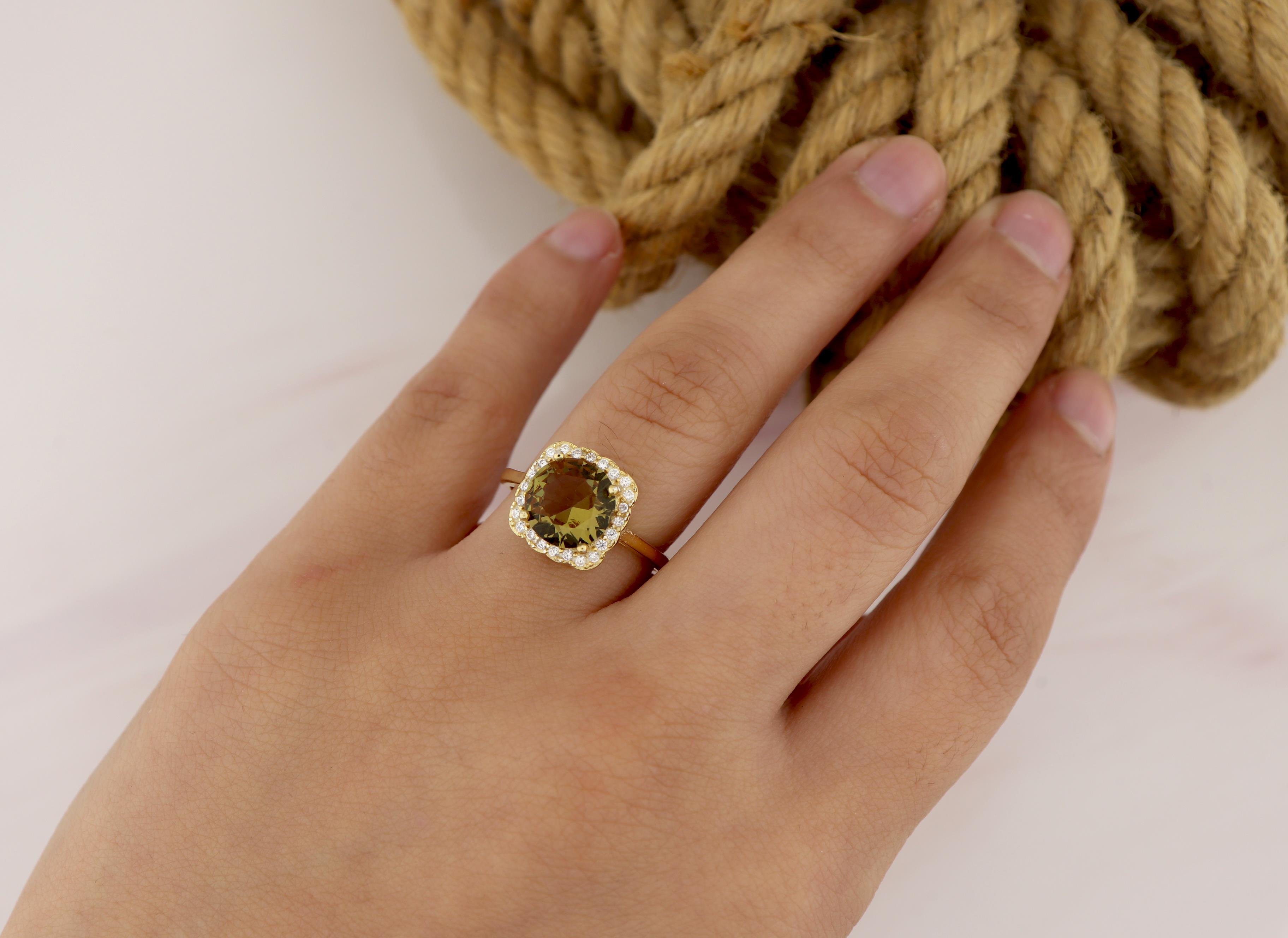 925 Ayar Gümüş Renk Değiştiren Zultanit Taşlı Yüzük