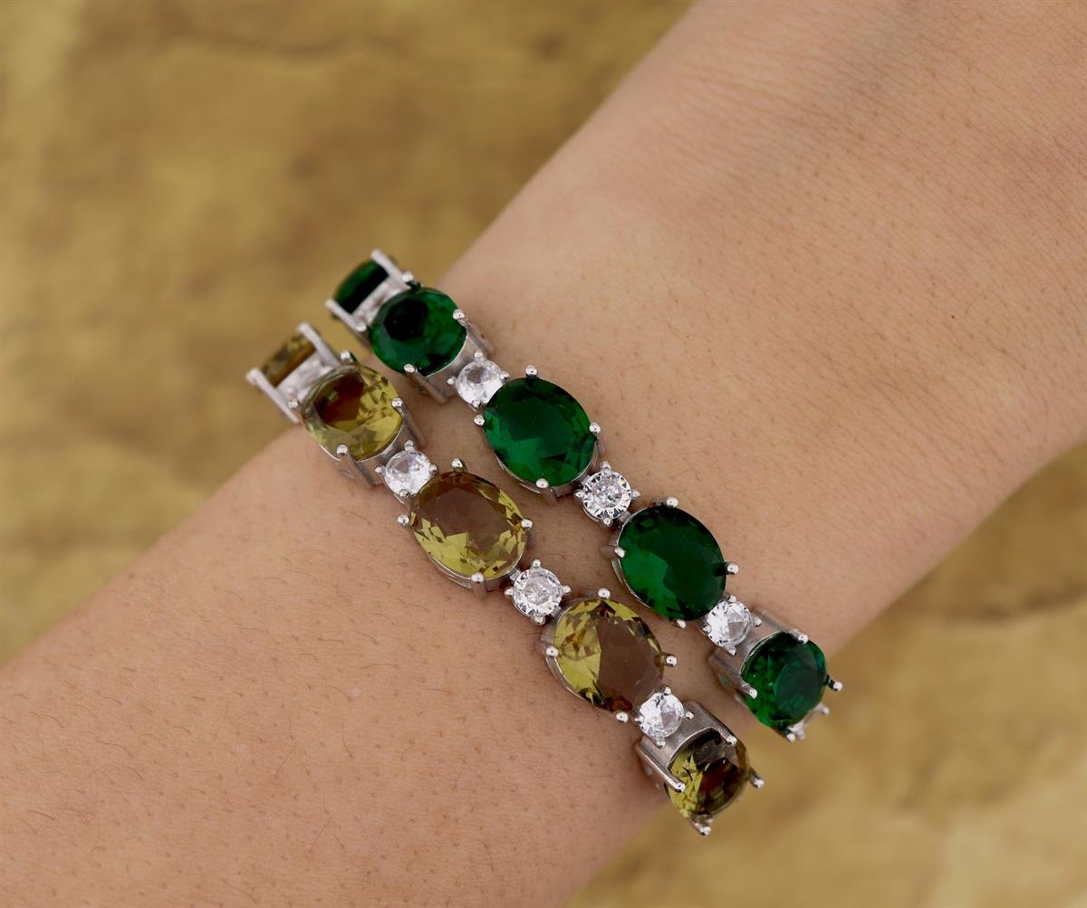 925 Ayar Gümüş Rodyum Kaplama Asansörlü Zultanit Oval Taş Bileklik