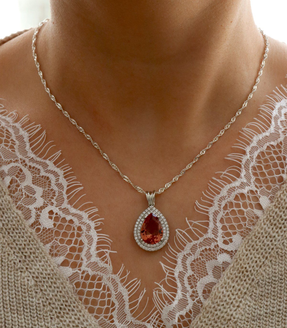 925 Ayar Gümüş Rodyumlu Damla Zultanit Taş Kolye