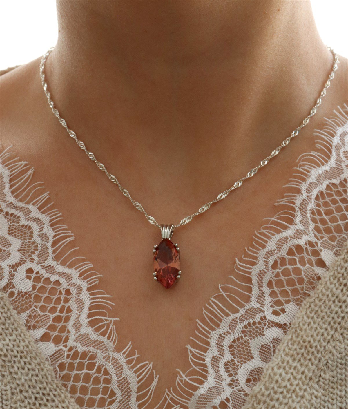 925 Ayar Gümüş Rodyumlu Markiz Zultanit Taş Kolye