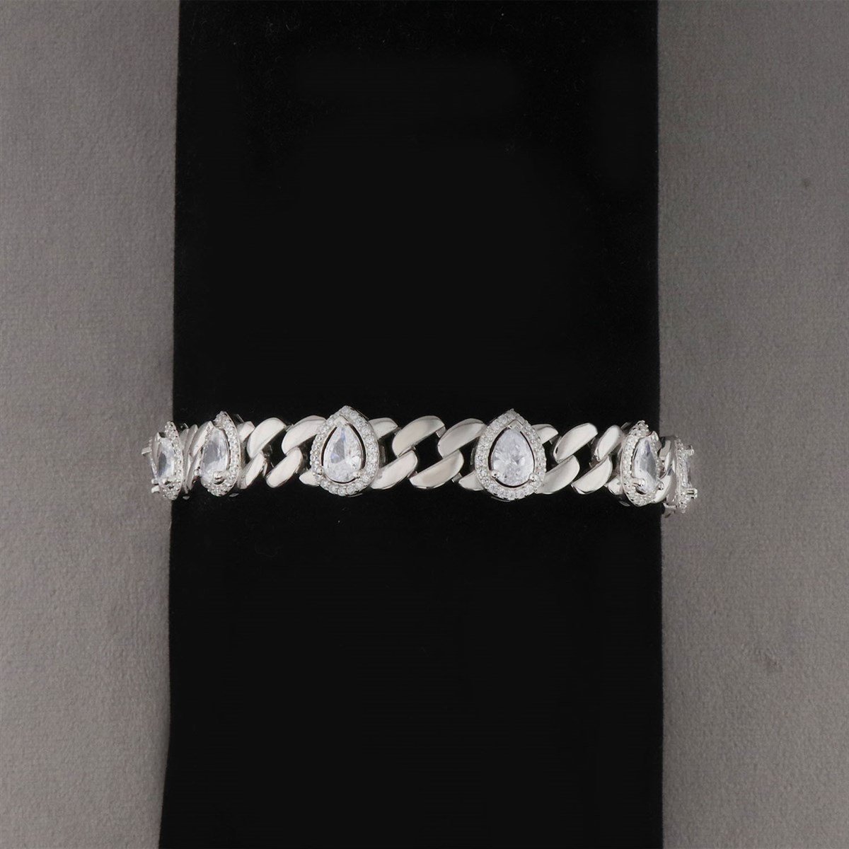 925 Ayar Gümüş Şık Damla Desen Bileklik