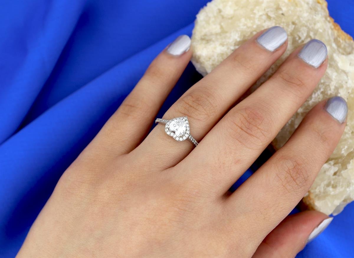 925 Ayar Gümüş Swarovski Beyaz Kalp Takı Seti