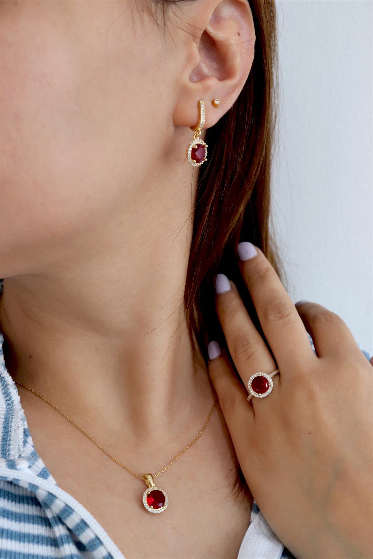 925 Ayar Gümüş Yakut Kırmızısı Takı Seti