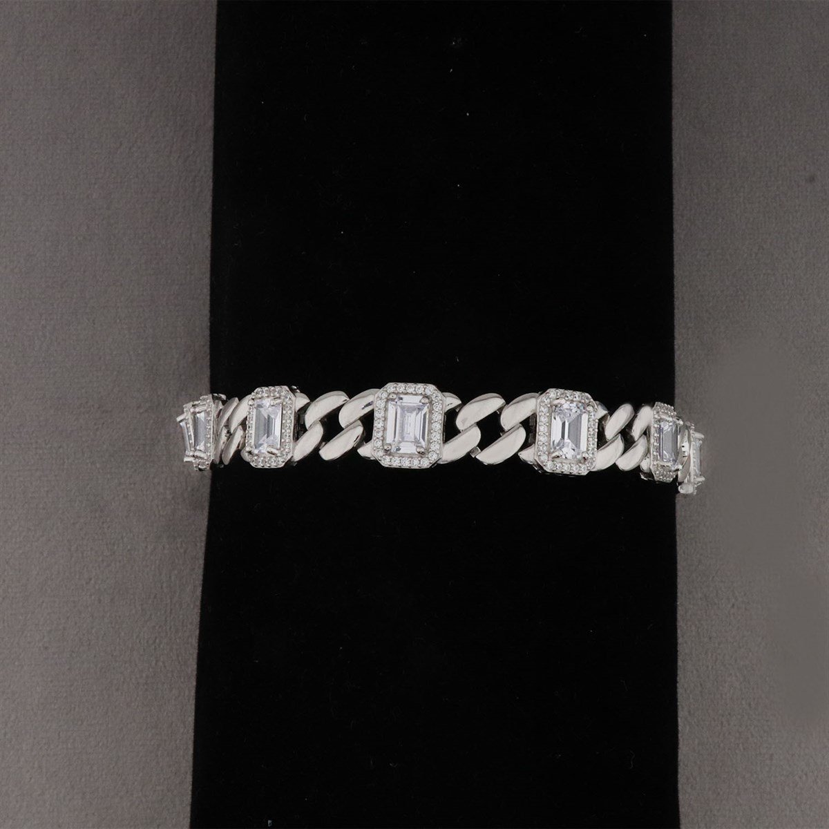 925 Ayar Gümüş Zarif Damla Desen Bileklik