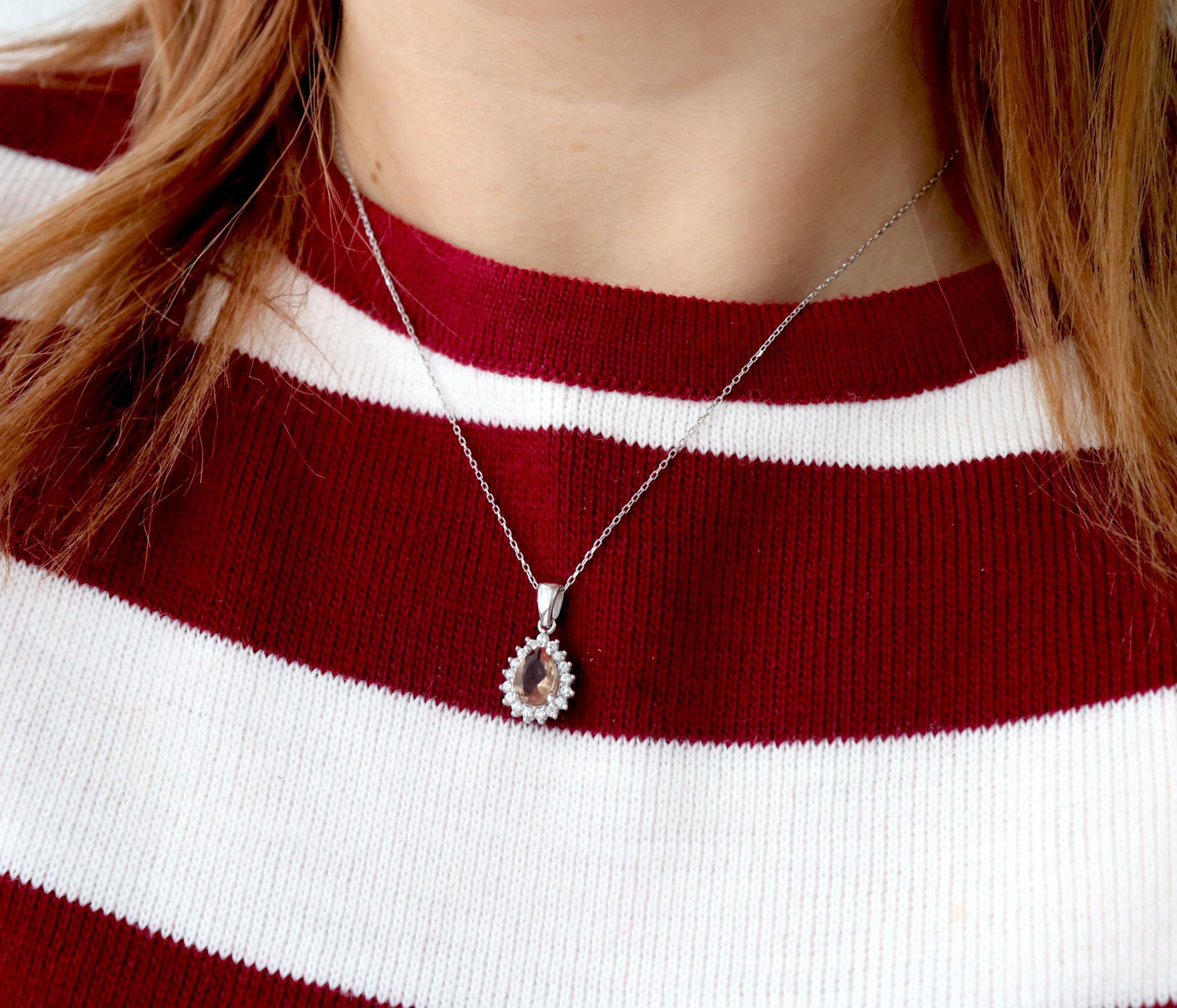 925 Ayar Gümüş Zultanit Damla Anturaj Kolye