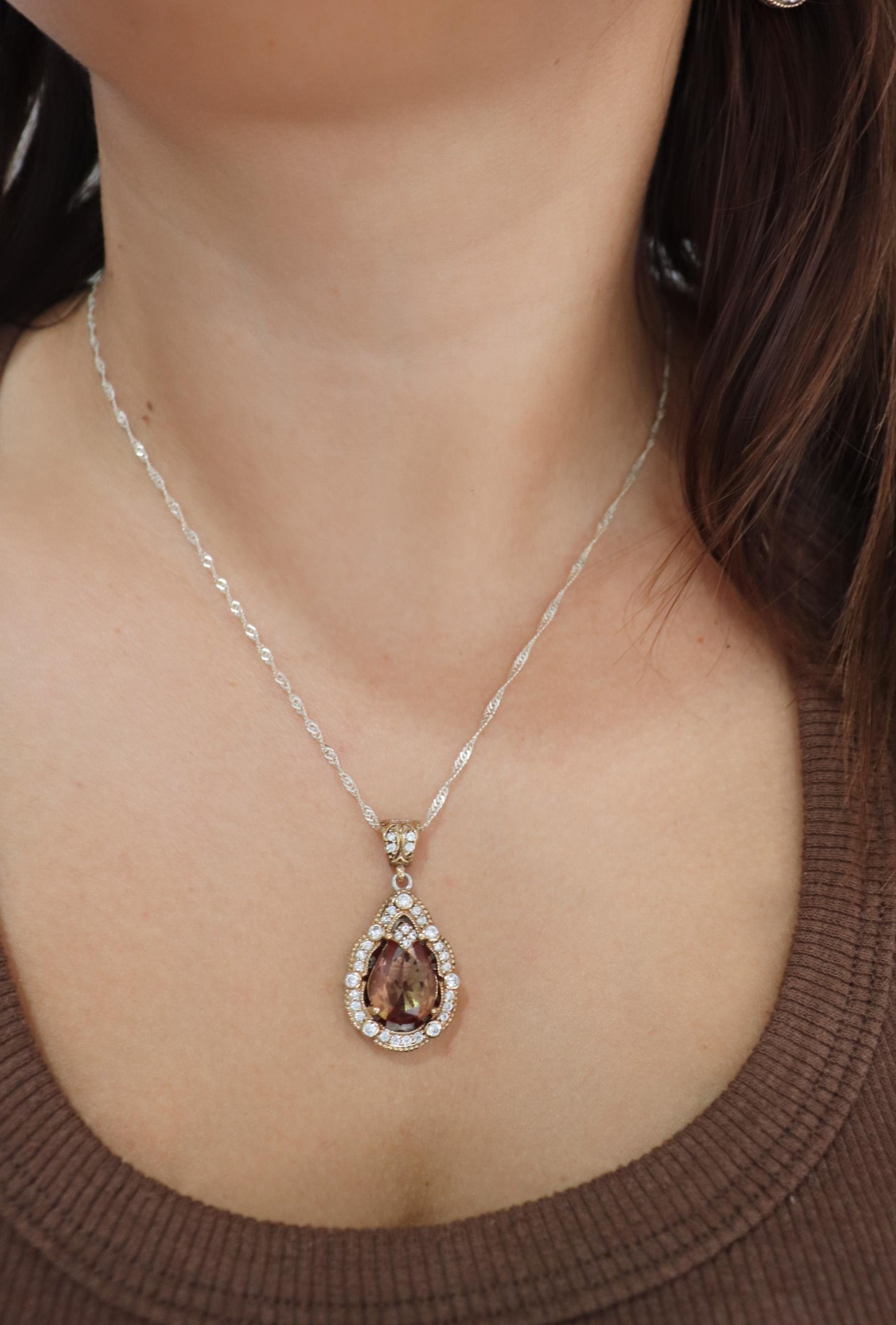 925 Ayar Gümüş Zultanit Damla Taşlı Otantik Kolye