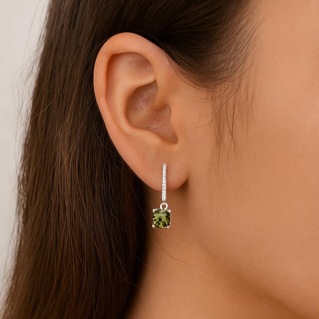 925 Ayar Gümüş Zultanit Kare Tektaş Küpe