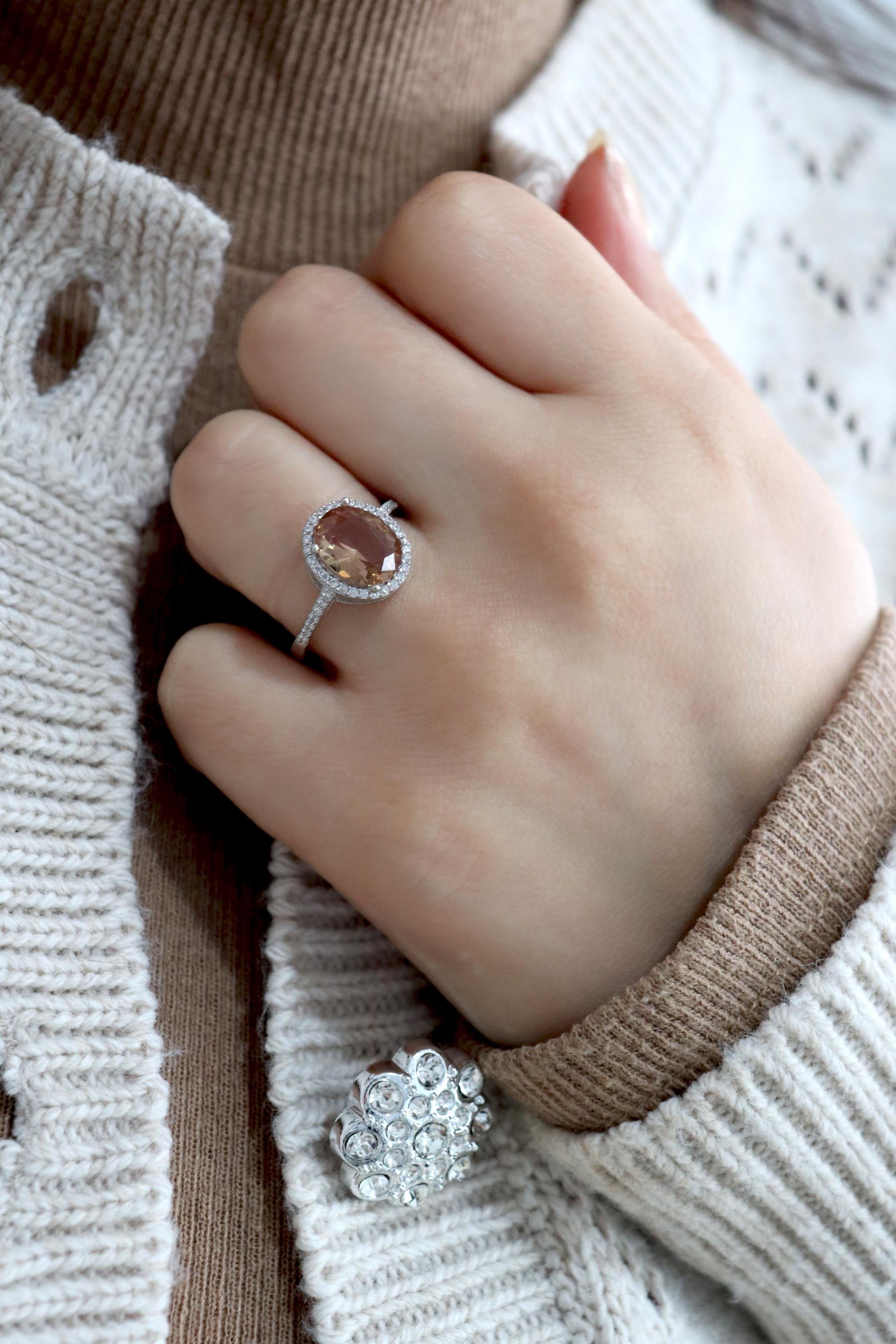 925 Ayar Gümüş Zultanit Taşlı Oval Yüzük