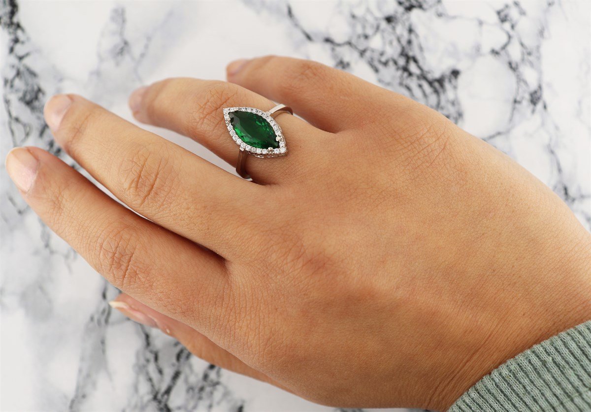 925 Ayar Gümüş Zümrüt Markiz Takı Seti