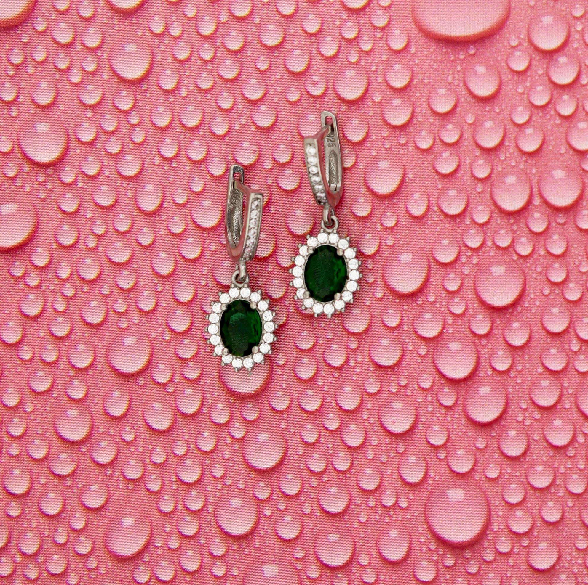 925 Ayar Gümüş Zümrüt Oval Anturaj Takı Seti