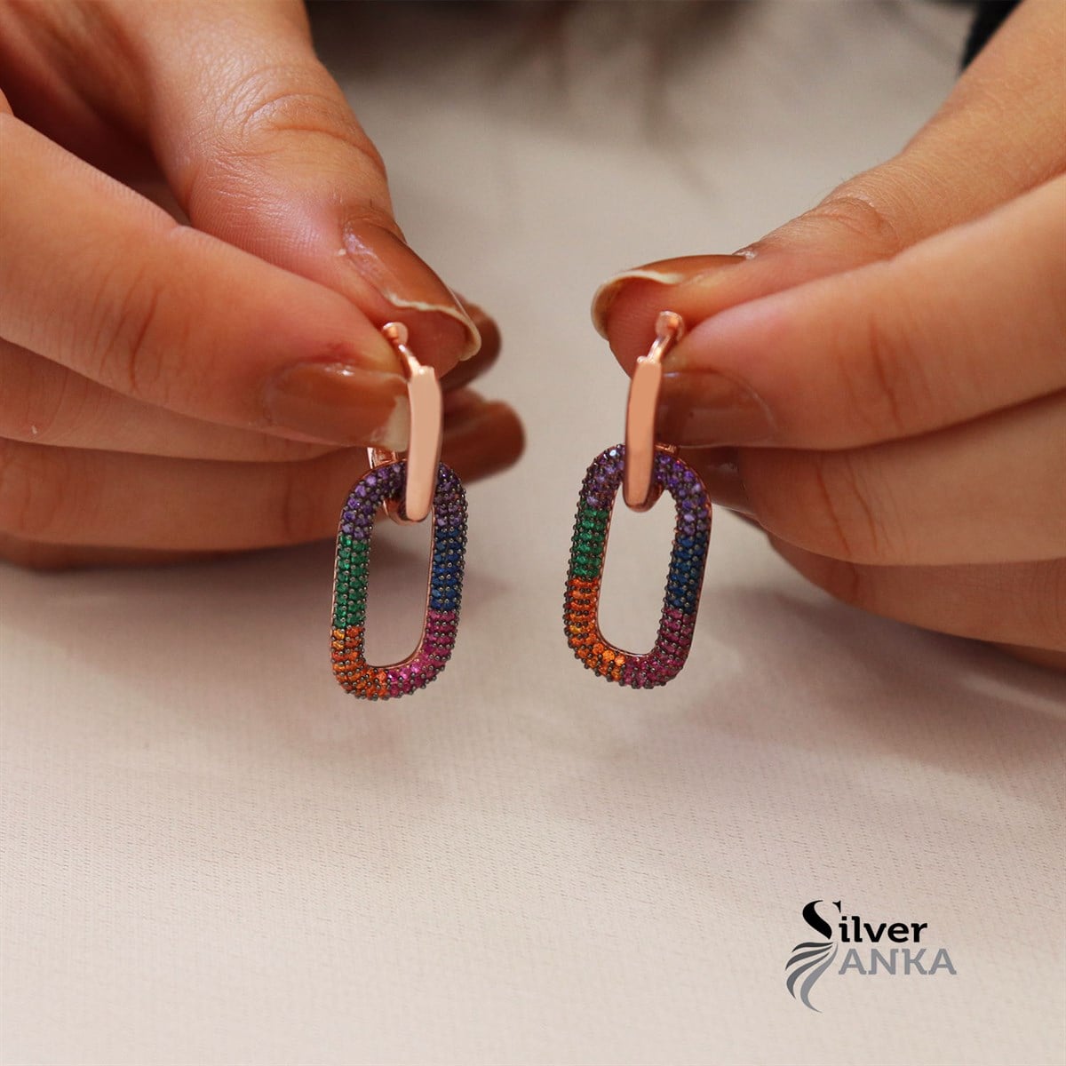 925 Ayar Zirkon Mix Taşlı Oval Küpe