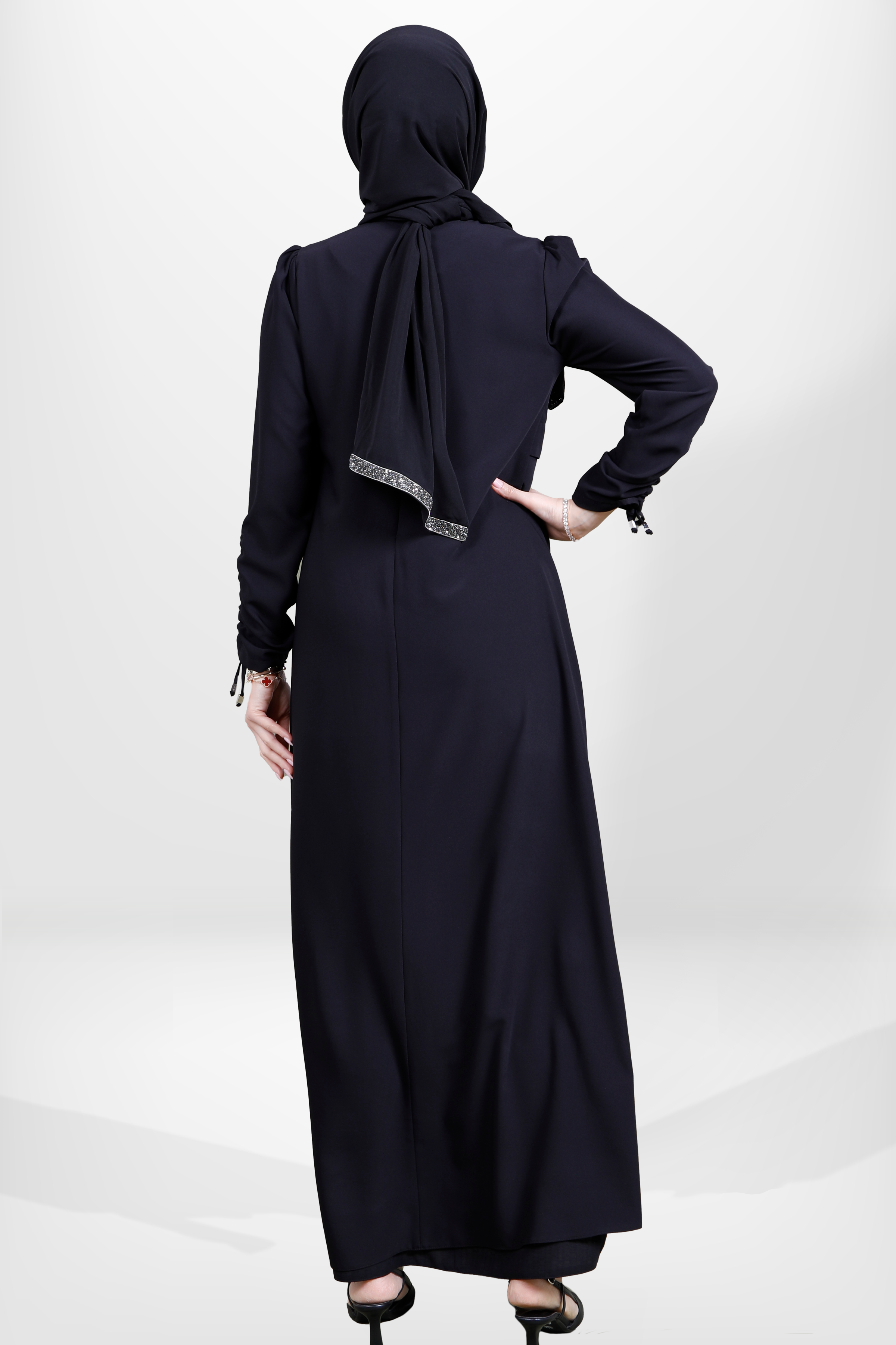 Beyza-5649 ELBİSE KOLU BÜZGÜLÜ SİYAH