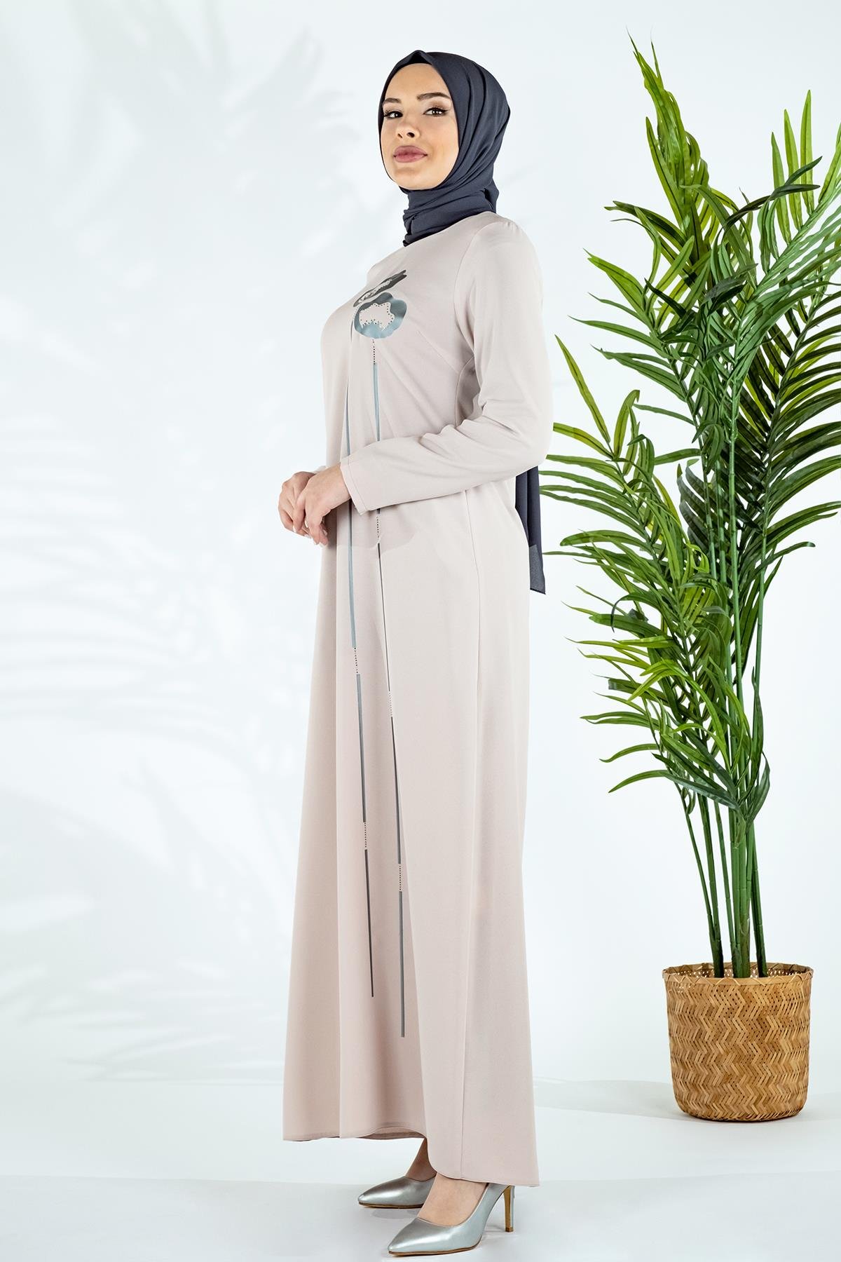 Beyza-AHLAT ELBİSE KREM KUM KREP