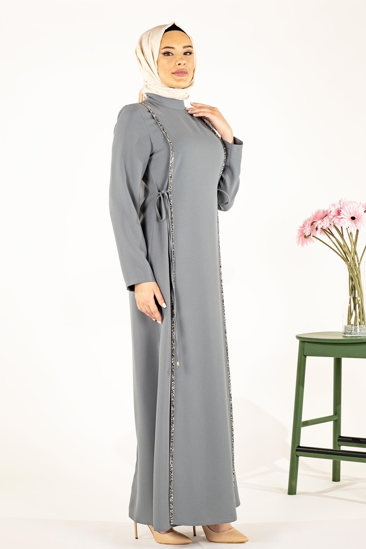 Beyza-AYDAN TAŞLI ELBİSE MİNT KUM KREP