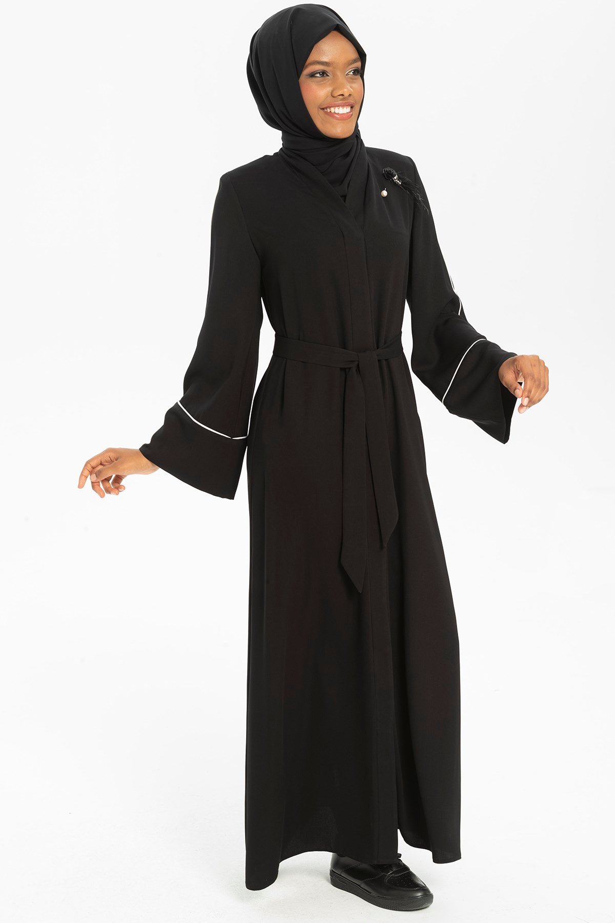 Beyza-BAYRAM ABAYA SİYAH KREP/BEYAZ BİYE