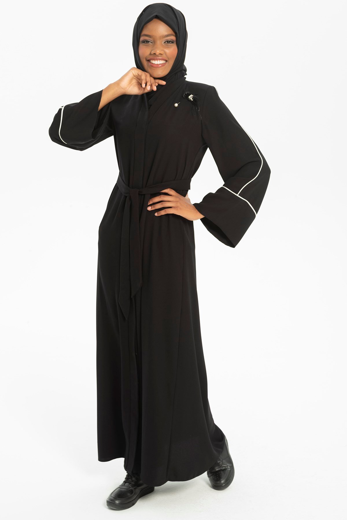 Beyza-BAYRAM ABAYA SİYAH KREP/BEYAZ BİYE