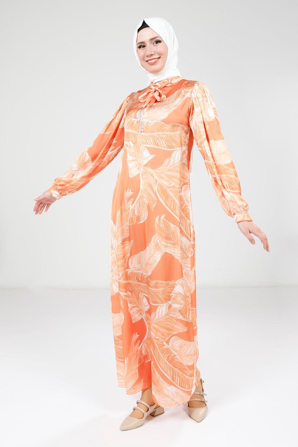 Beyza-Beyza Boynu Kuşak Detaylı Baskılı Turuncu Elbise 9388