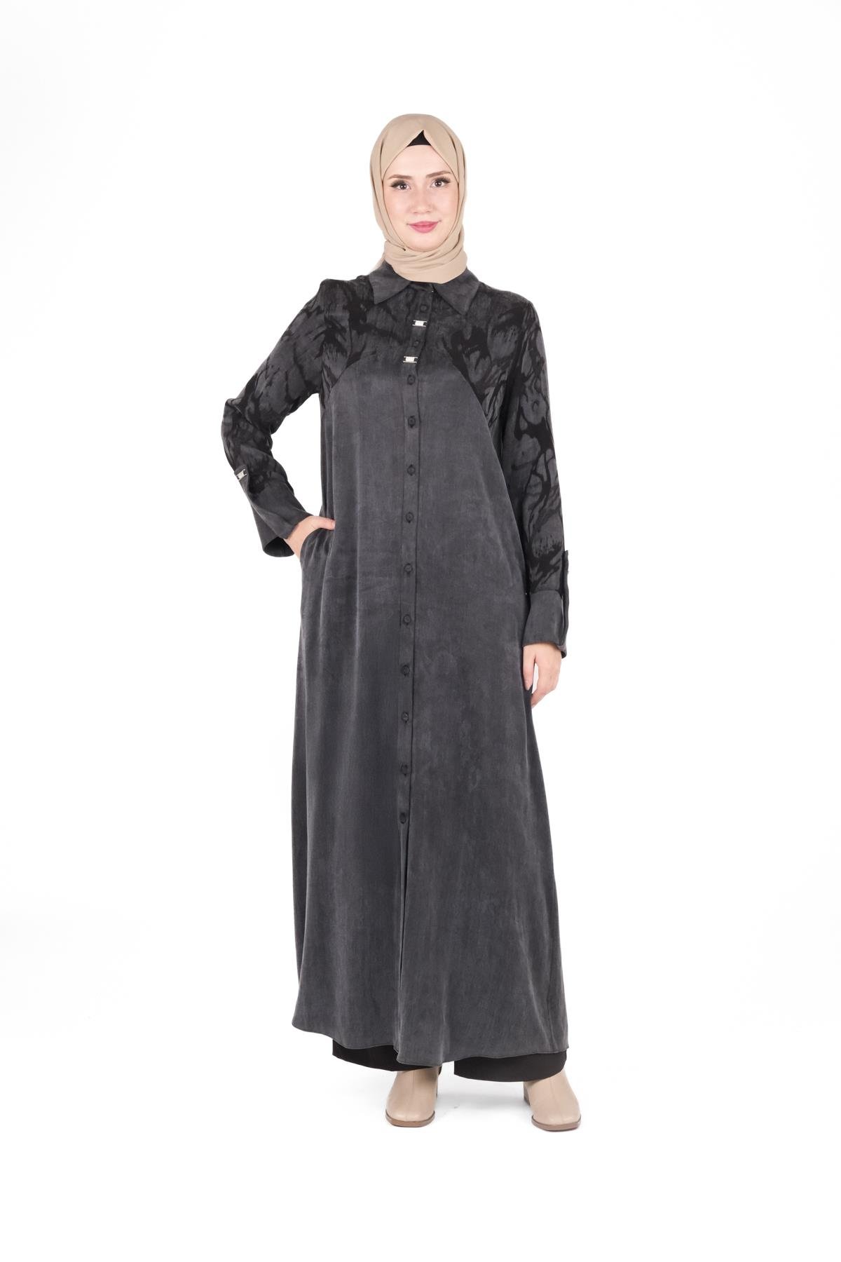 Beyza-Beyza Kendinden Desenli Yakası Kurdele Detaylı Siyah Elbise 9412