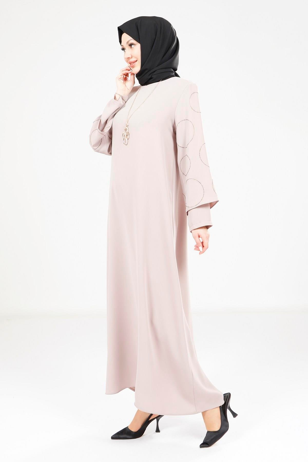Beyza-9292 ELBİSE KOLU TAŞLI KOLYELİ BEJ