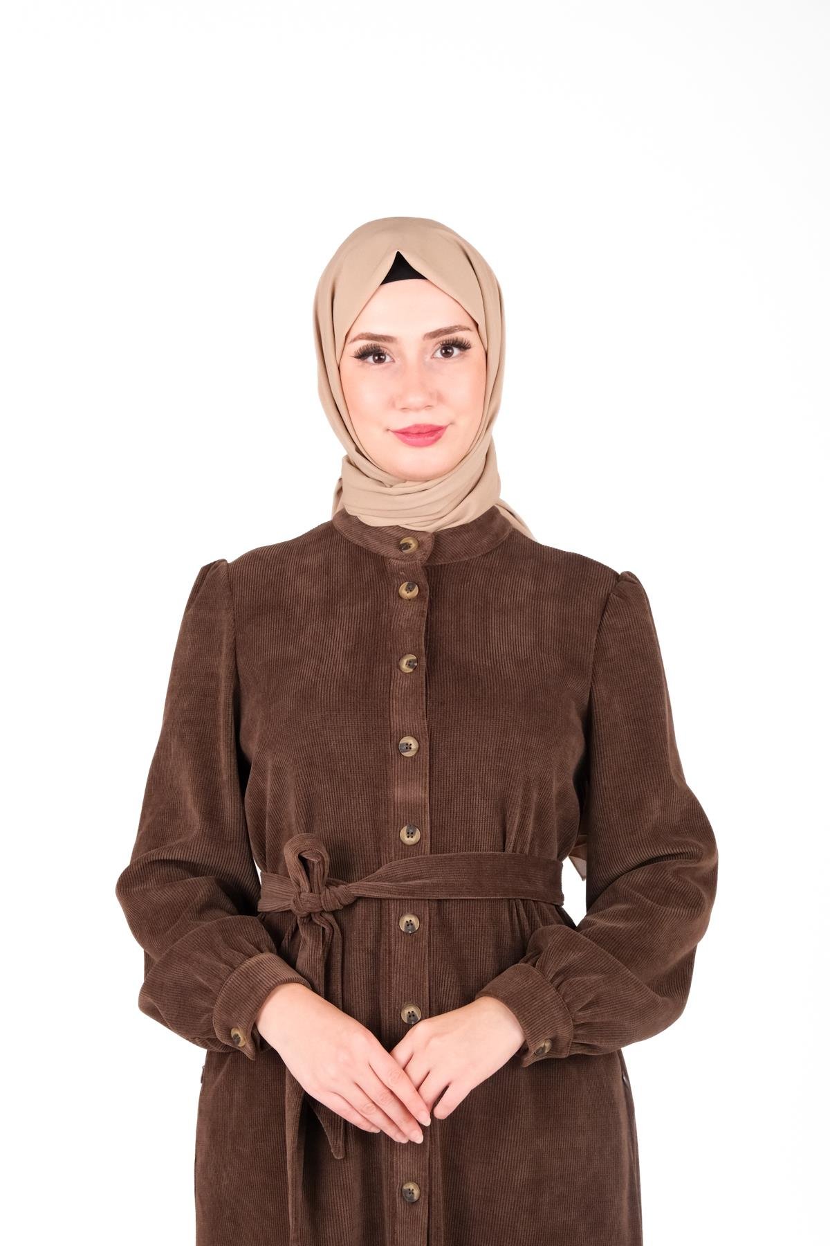 Beyza-Beyza Ön Kısmı Pat Düğmeli Örme Kahve Elbise 9444