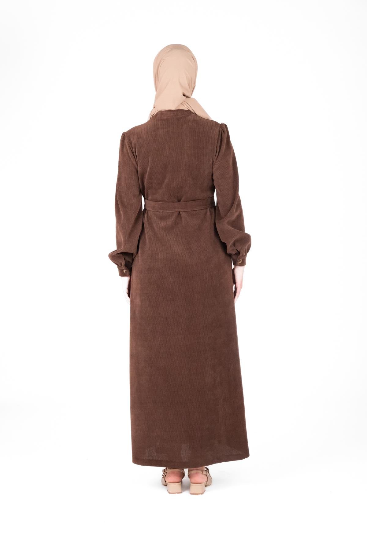 Beyza-Beyza Ön Kısmı Pat Düğmeli Örme Kahve Elbise 9444