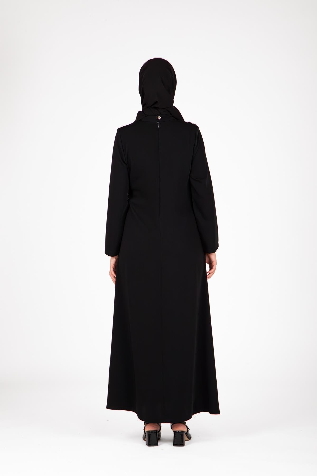 Beyza-Beyza Ön Kısmı Tokalı Siyah Elbise 9427