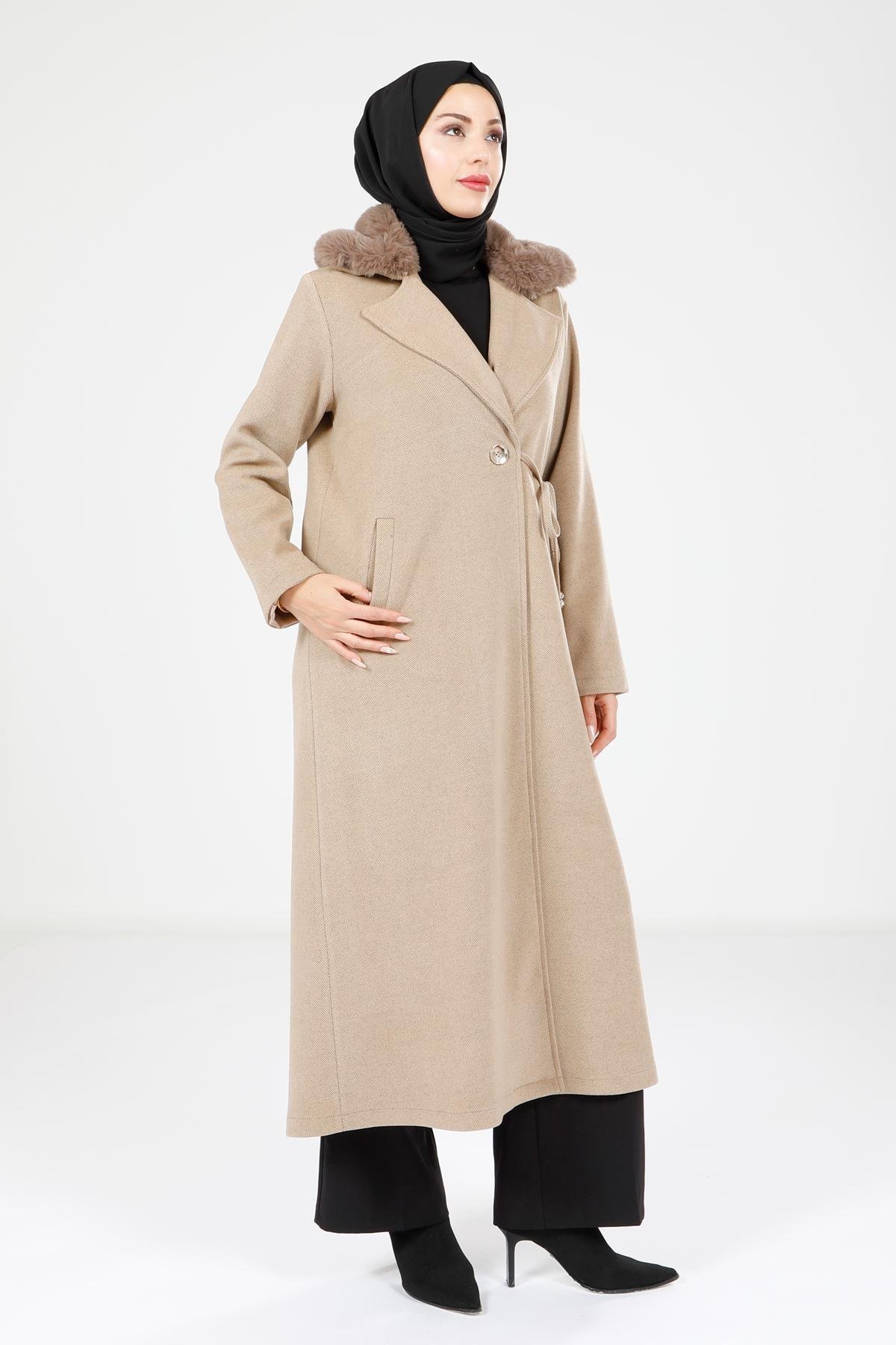 Beyza-9151 MANTO KÜRKLÜ YAKA BEJ