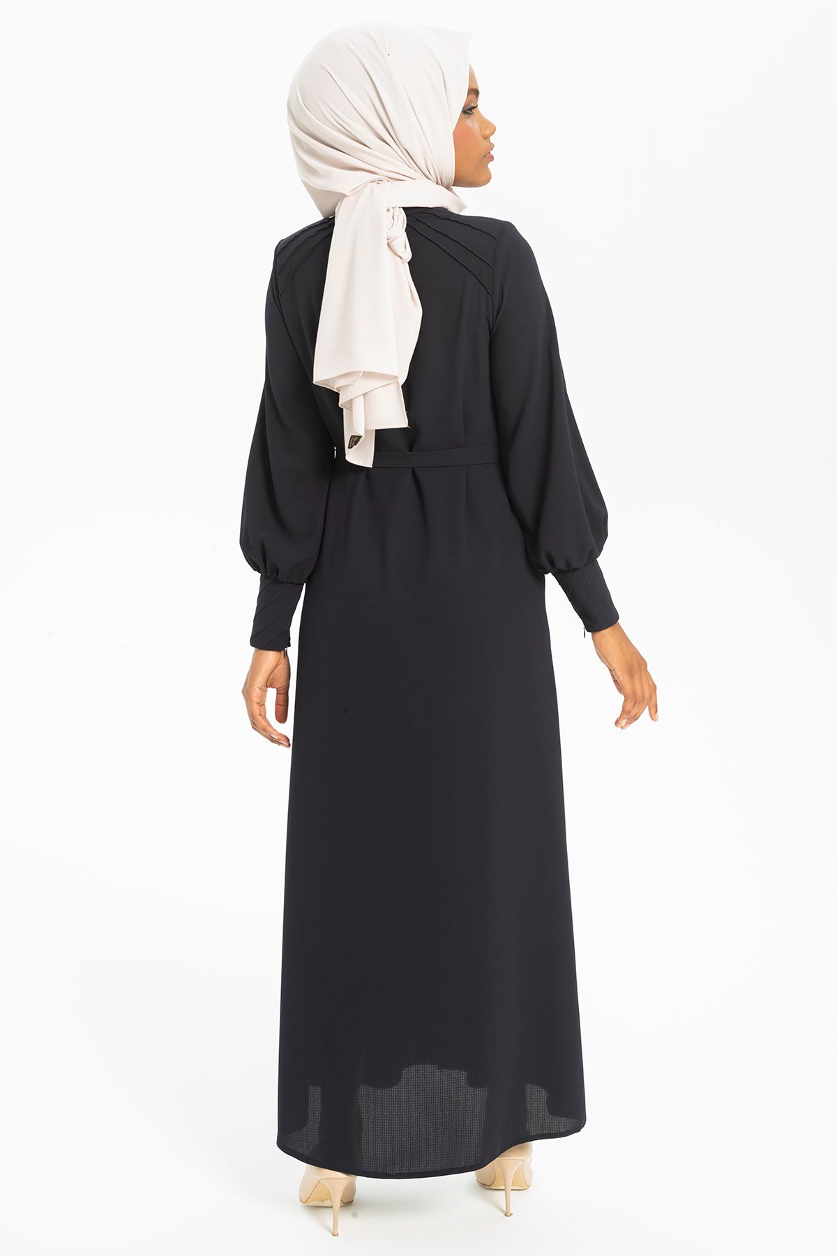 Beyza-GÜZİDE BONCUKLU FERACE LACİVERT CARLA