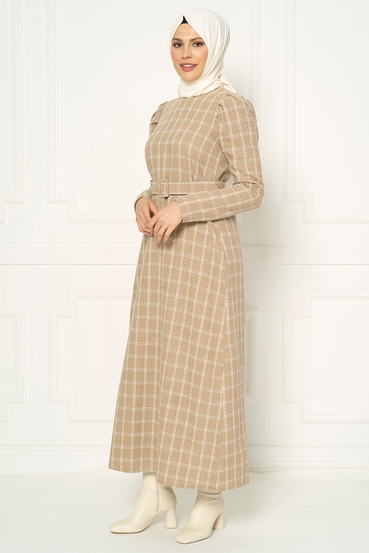 Beyza-Ekose Desenli Tesettür Bej Kışlık Elbise 5301