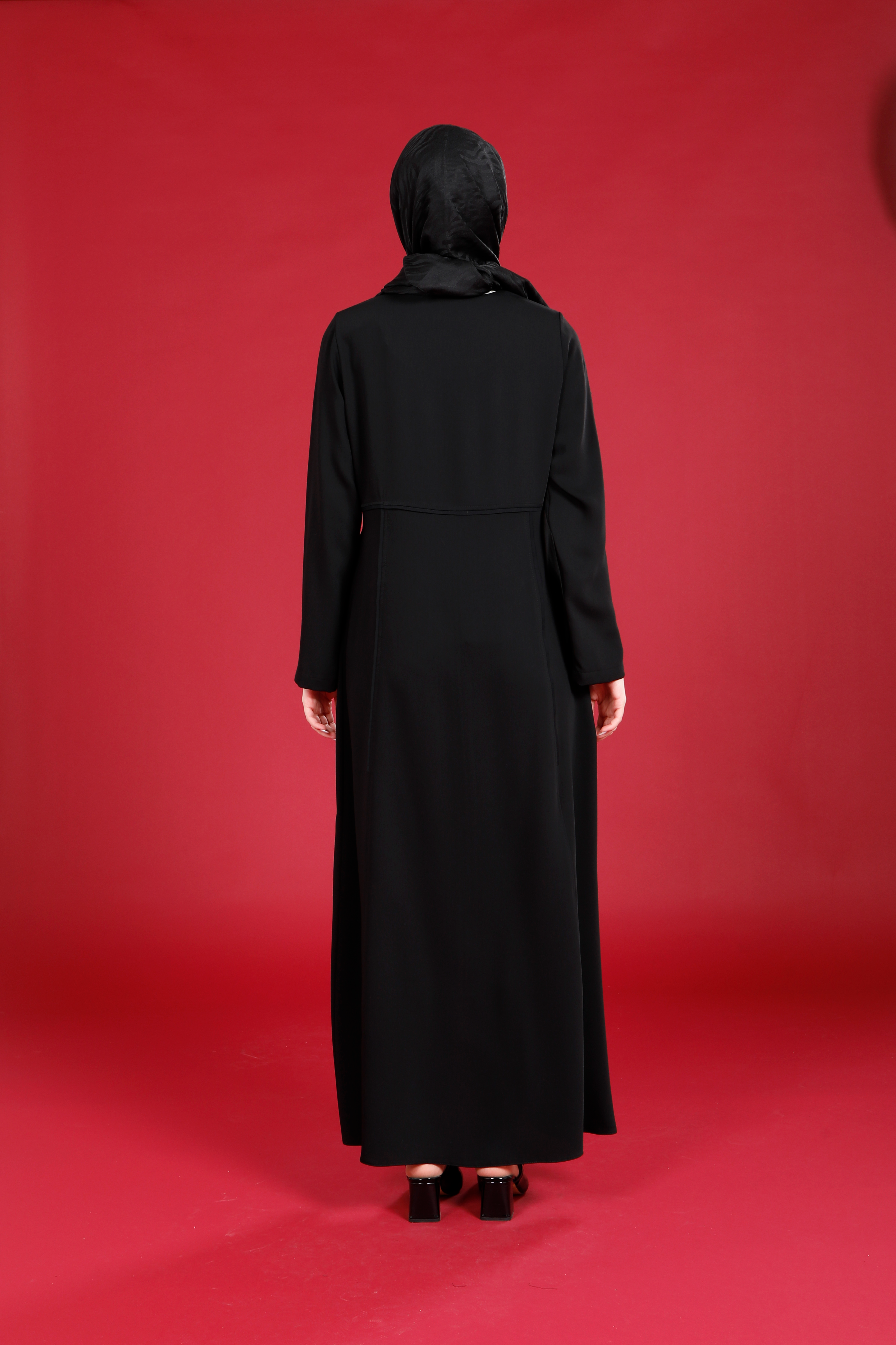 Beyza-ELİZ FERACE SİYAH ADRİANA