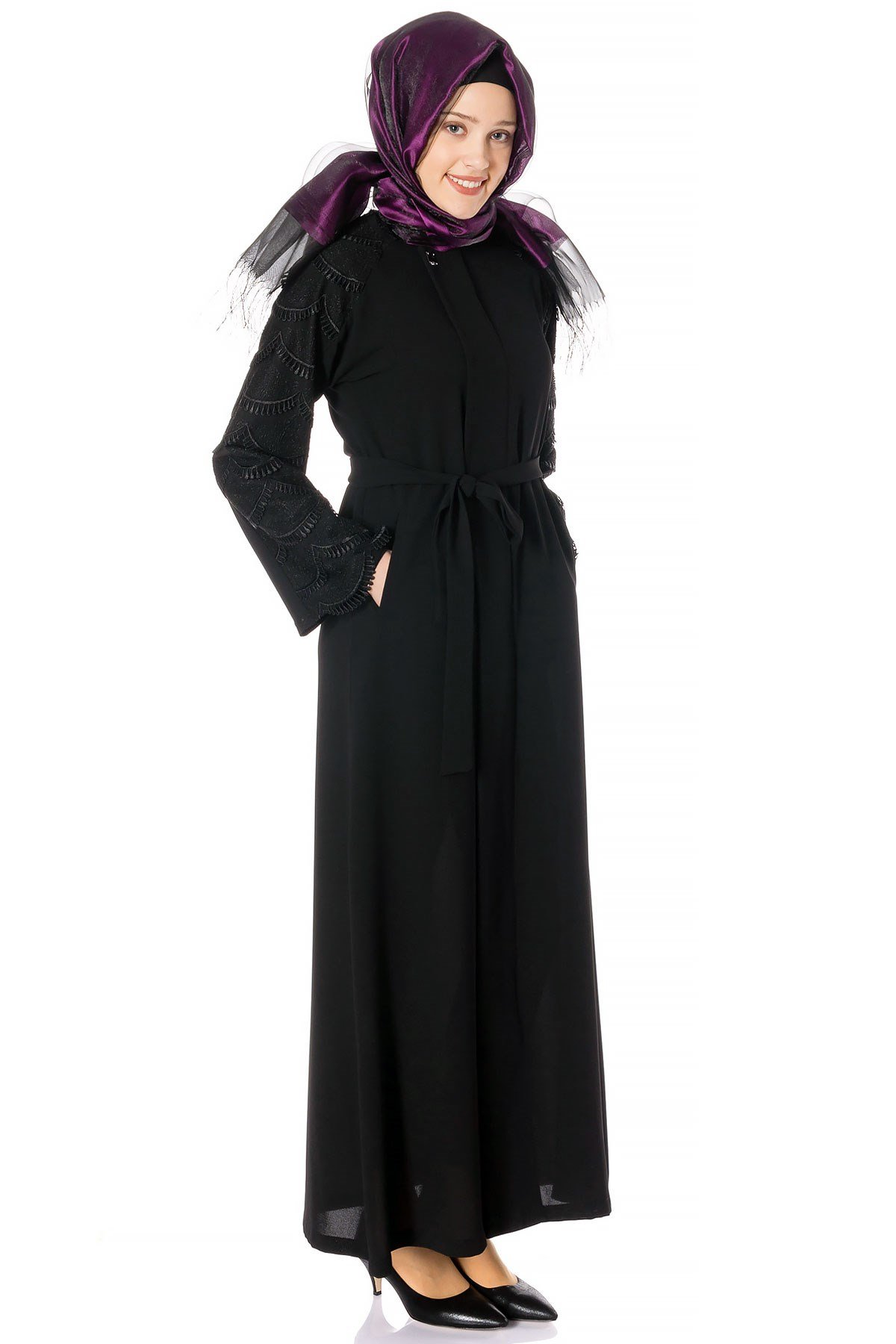Beyza-عباءة سوداء بدانتيل وسحّاب مخفي