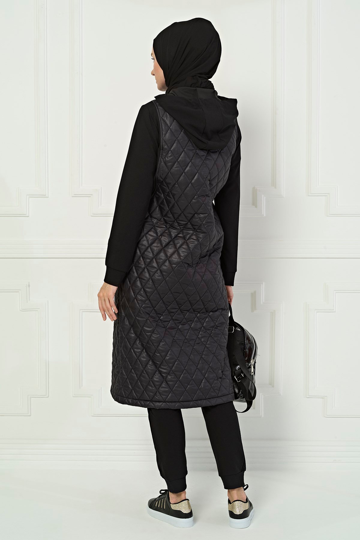 Beyza-HATIRA KABAN SİYAH SCUBA KREP