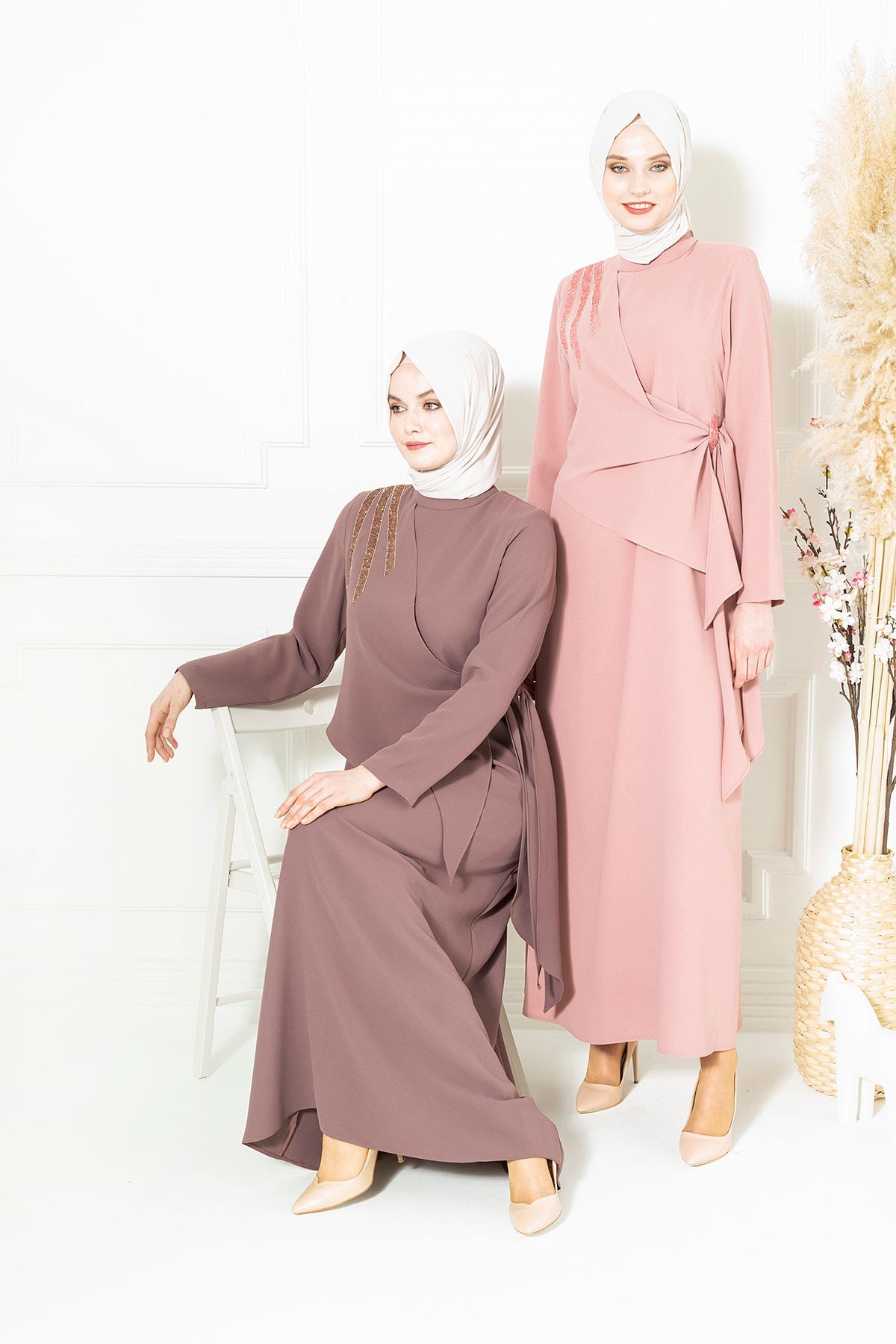 Beyza-SONAY TAŞLI ELBİSE PUDRA KUM KREP